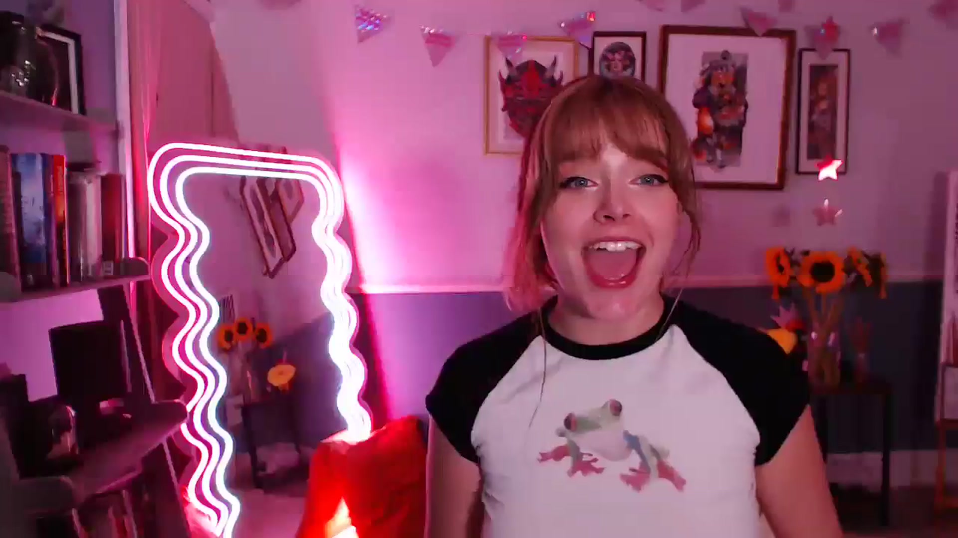 Gallery image thumbnail from KittyCash3w's myfreecams stream on, 09/20/2024, 20:55 image 11 of 20
