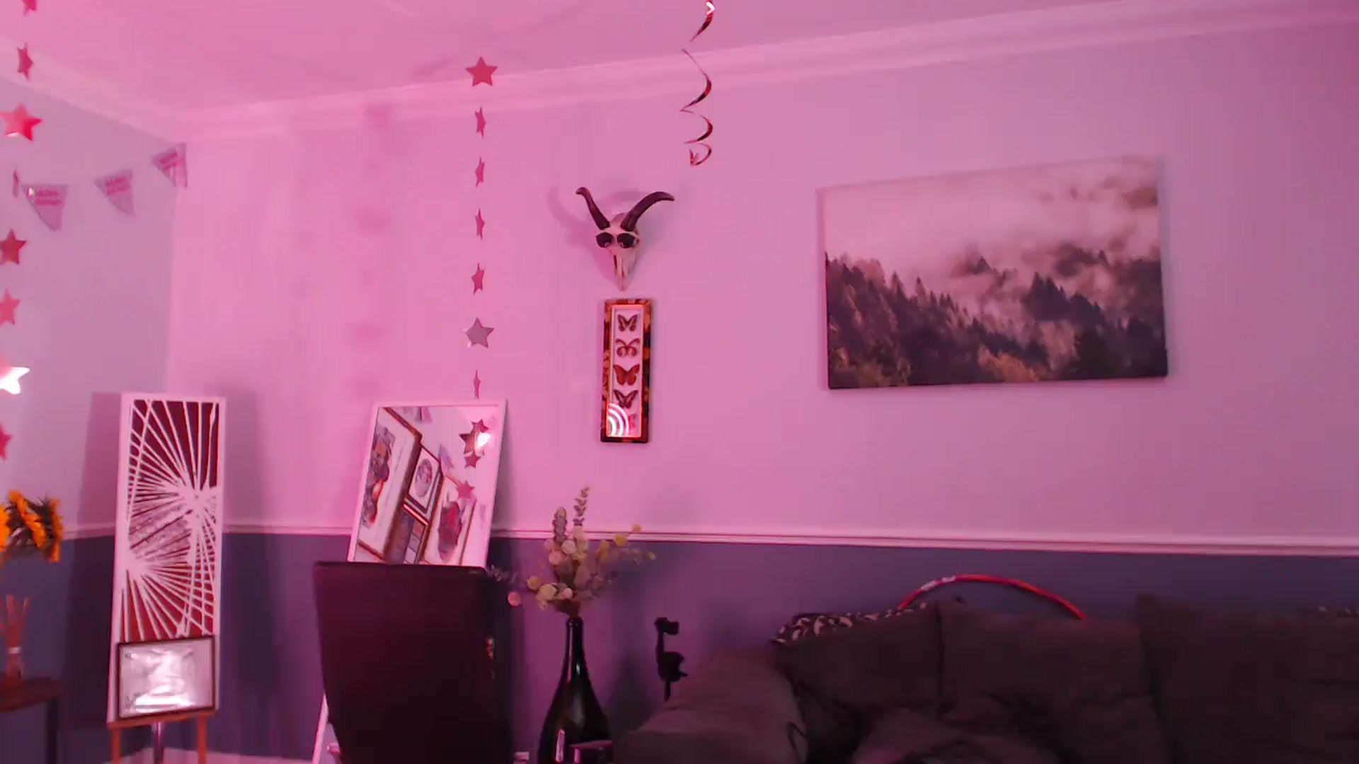 Gallery image thumbnail from KittyCash3w's myfreecams stream on, 09/20/2024, 20:55 image 15 of 20