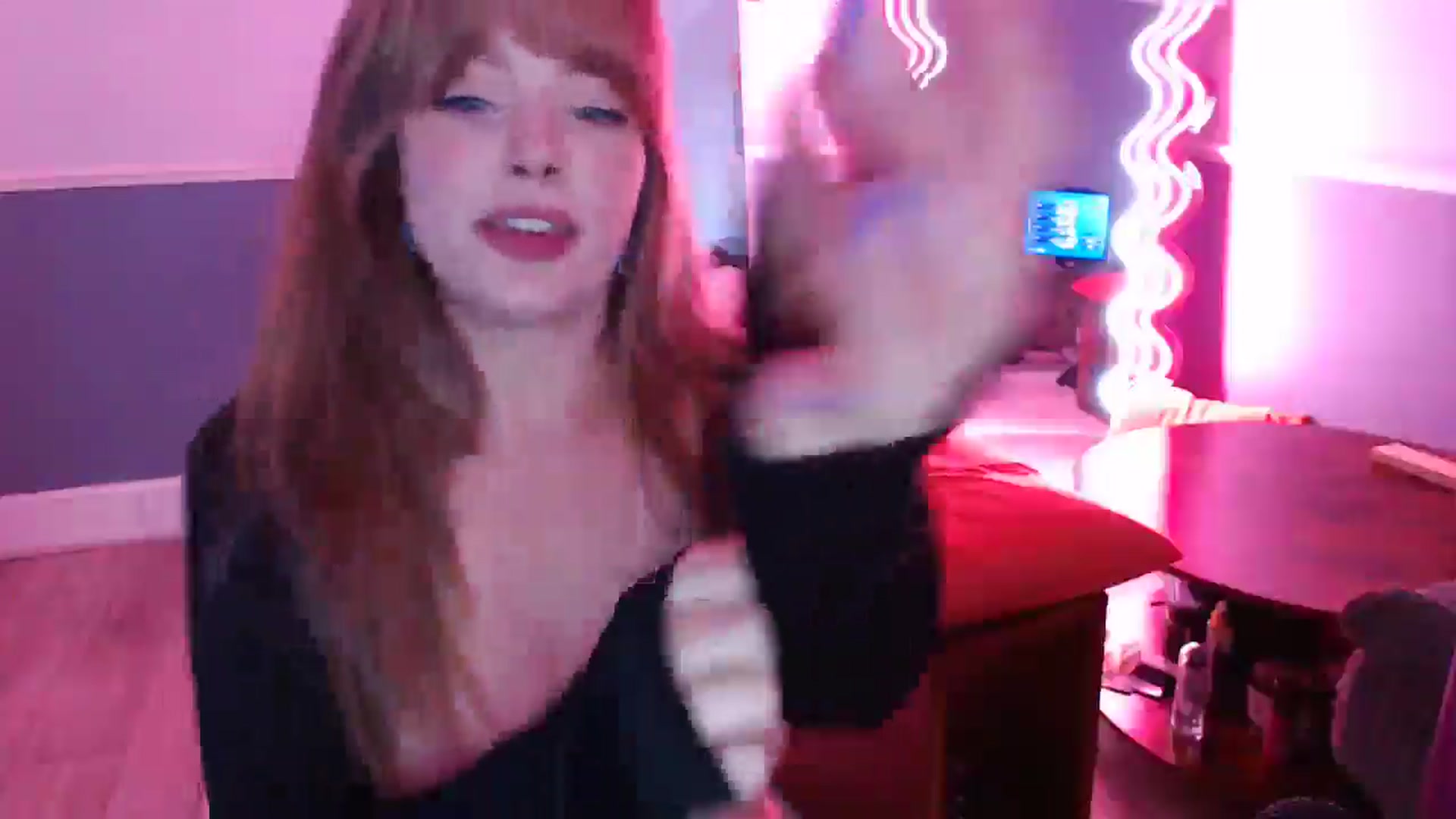 Gallery image thumbnail from KittyCash3w's myfreecams stream on, 09/25/2024, 17:07 image 12 of 20