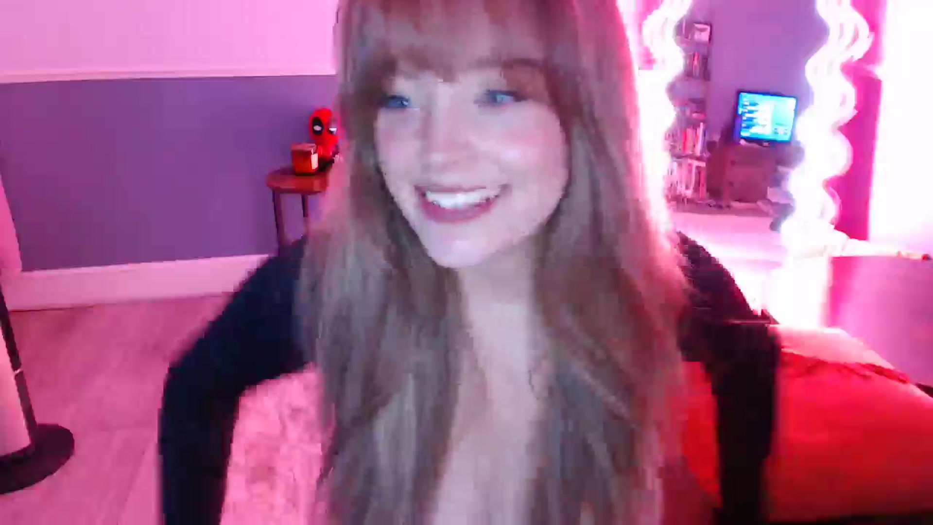 Gallery image thumbnail from KittyCash3w's myfreecams stream on, 09/25/2024, 17:07 image 16 of 20