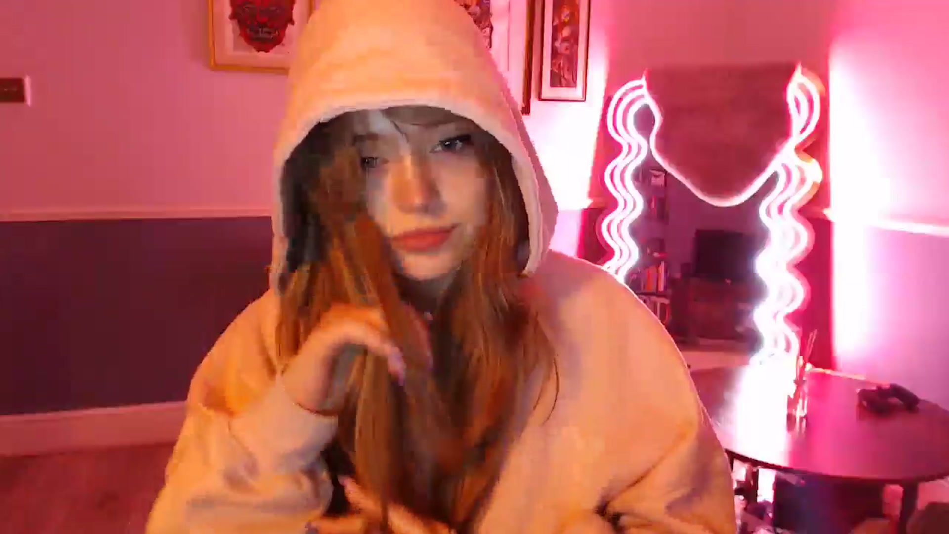 Gallery image thumbnail from KittyCash3w's myfreecams stream on, 09/26/2024, 19:09 image 18 of 20