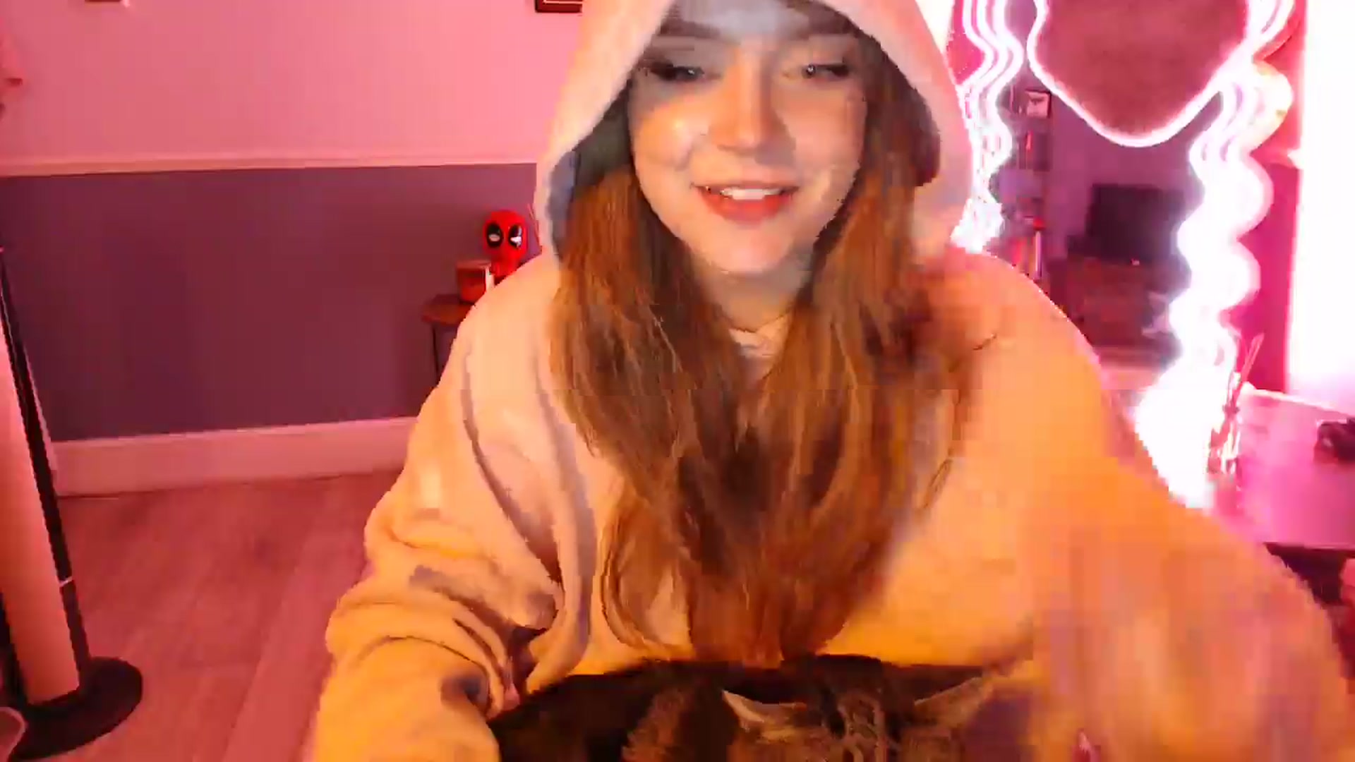 Gallery image thumbnail from KittyCash3w's myfreecams stream on, 09/26/2024, 19:09 image 11 of 20