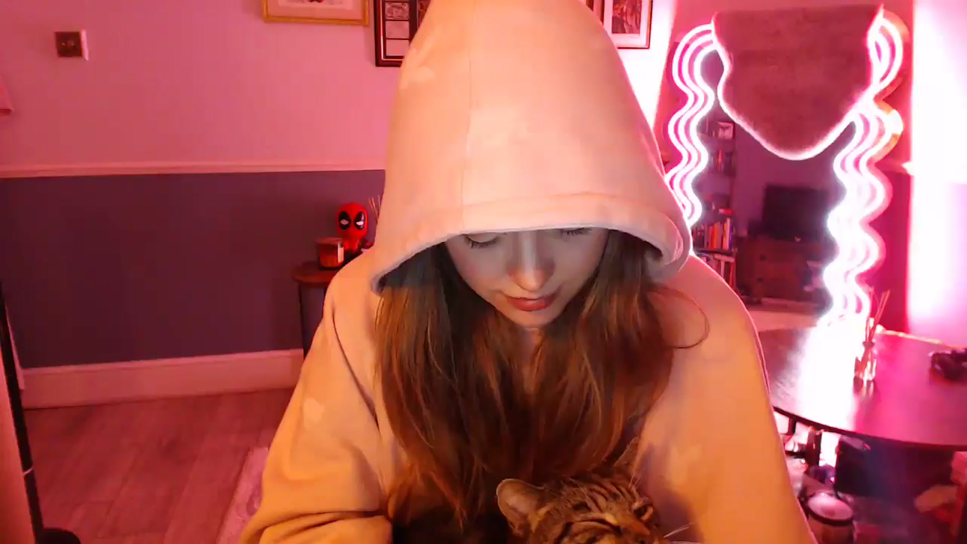 Gallery image thumbnail from KittyCash3w's myfreecams stream on, 09/26/2024, 19:09 image 8 of 20