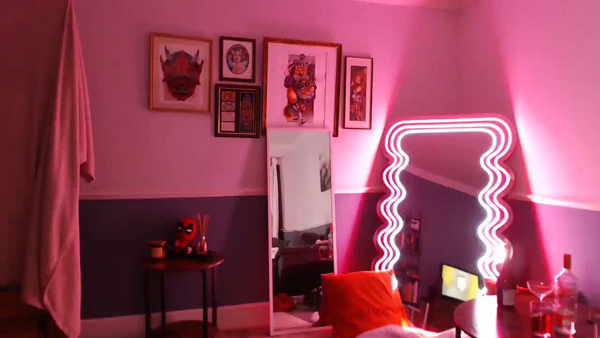 Gallery image thumbnail from KittyCash3w's myfreecams stream on, 09/30/2024, 21:06 image 9 of 20