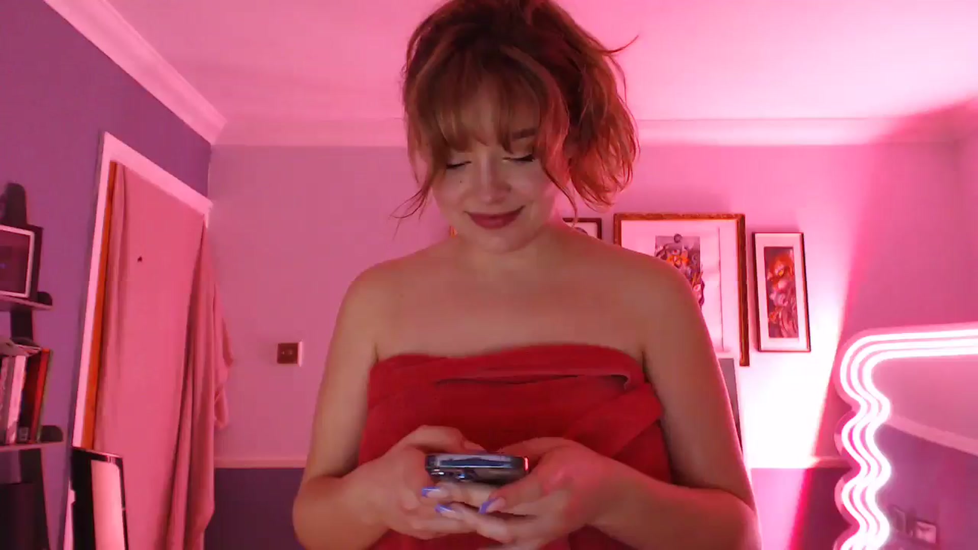 Gallery image thumbnail from KittyCash3w's myfreecams stream on, 09/30/2024, 21:06 image 16 of 20