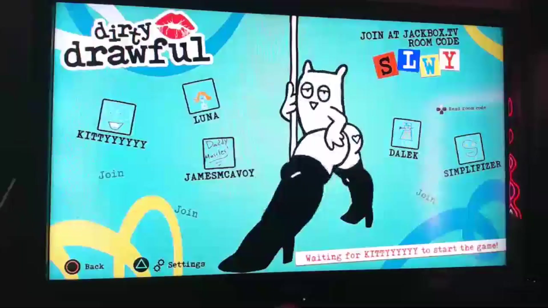 Gallery image thumbnail from KittyCash3w's myfreecams stream on, 10/01/2024, 24:01 image 16 of 20