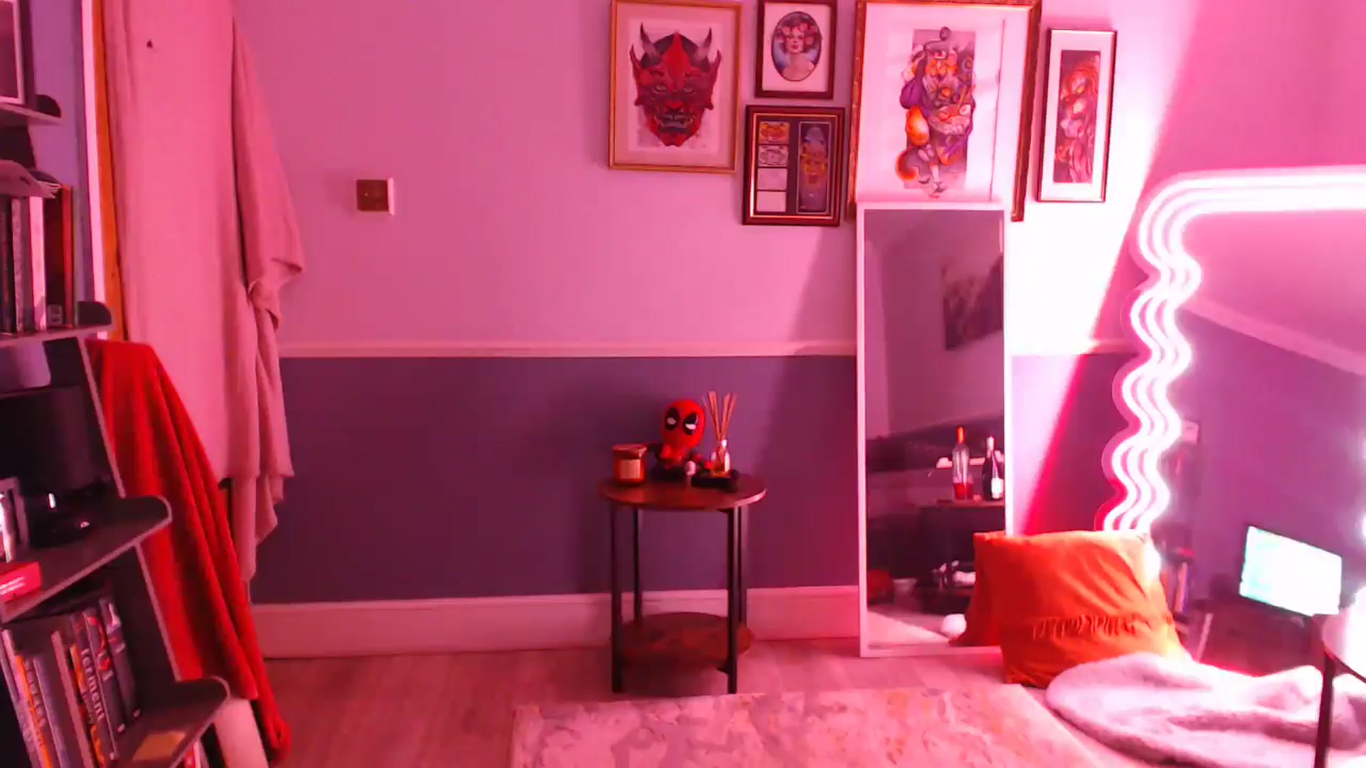 Gallery image thumbnail from KittyCash3w's myfreecams stream on, 10/01/2024, 01:13 image 9 of 20