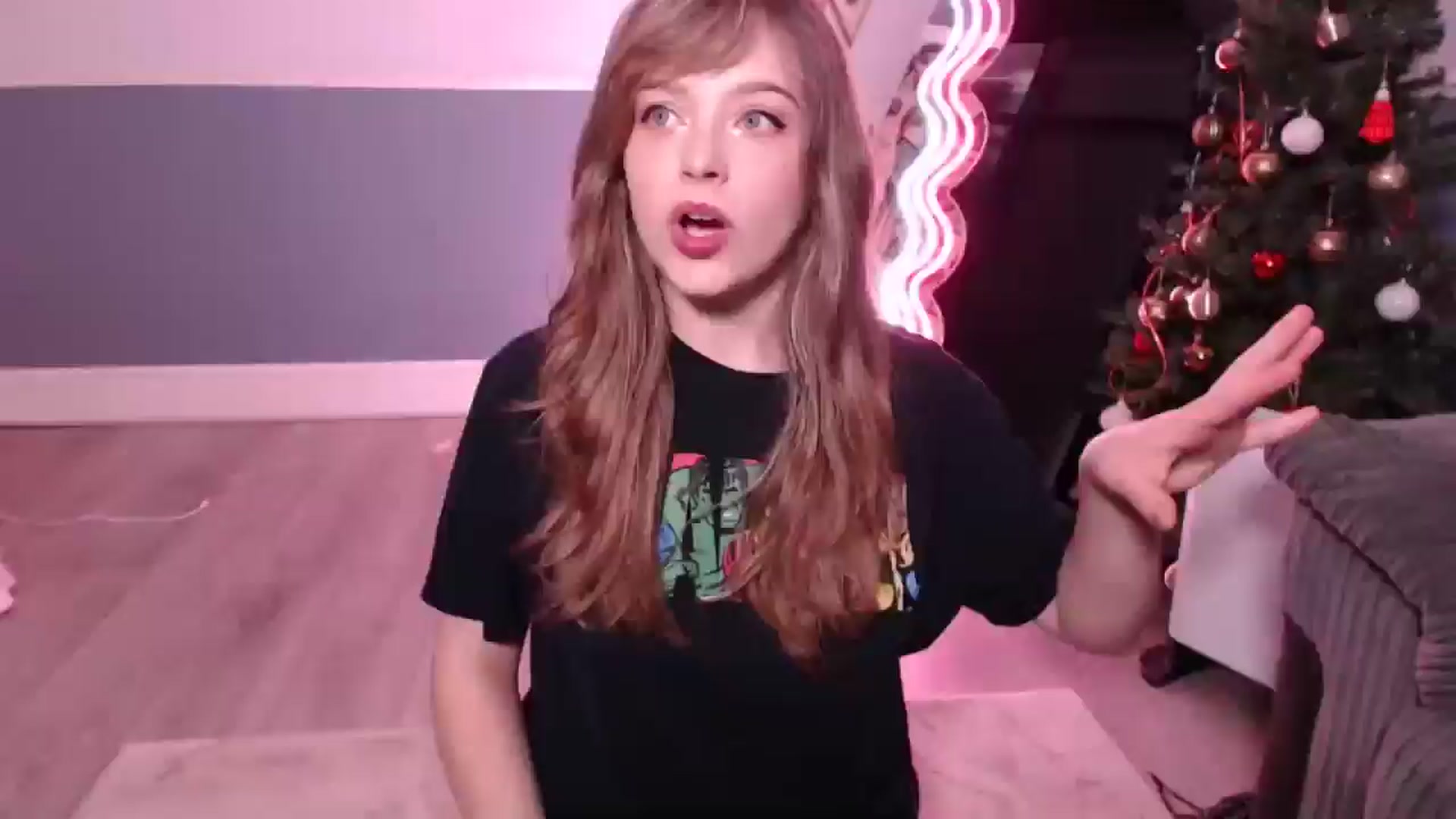 Gallery image thumbnail from KittyCash3w's myfreecams stream on, 12/02/2024, 19:52 image 18 of 20
