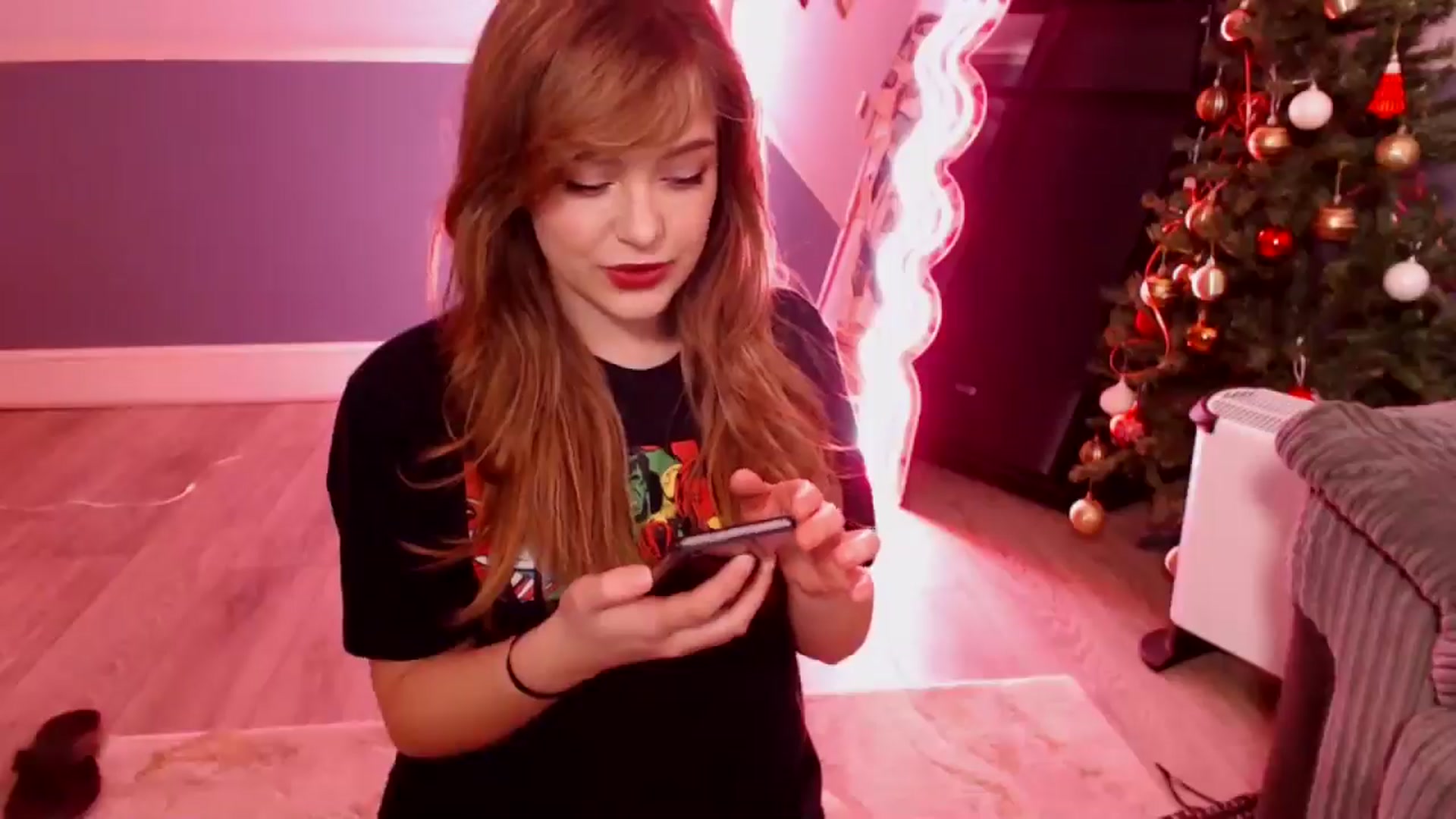 Gallery image thumbnail from KittyCash3w's myfreecams stream on, 12/02/2024, 19:52 image 15 of 20