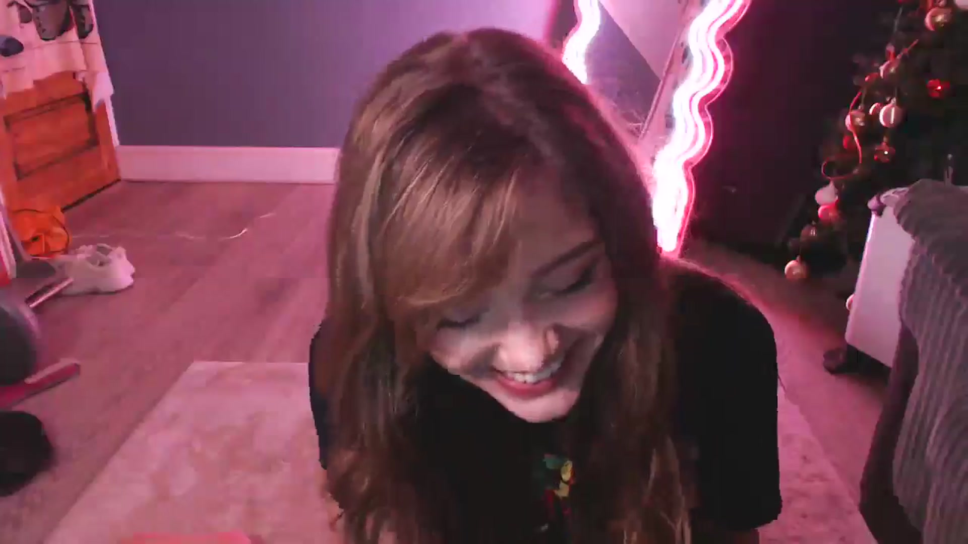 Gallery image thumbnail from KittyCash3w's myfreecams stream on, 12/02/2024, 20:45 image 13 of 20
