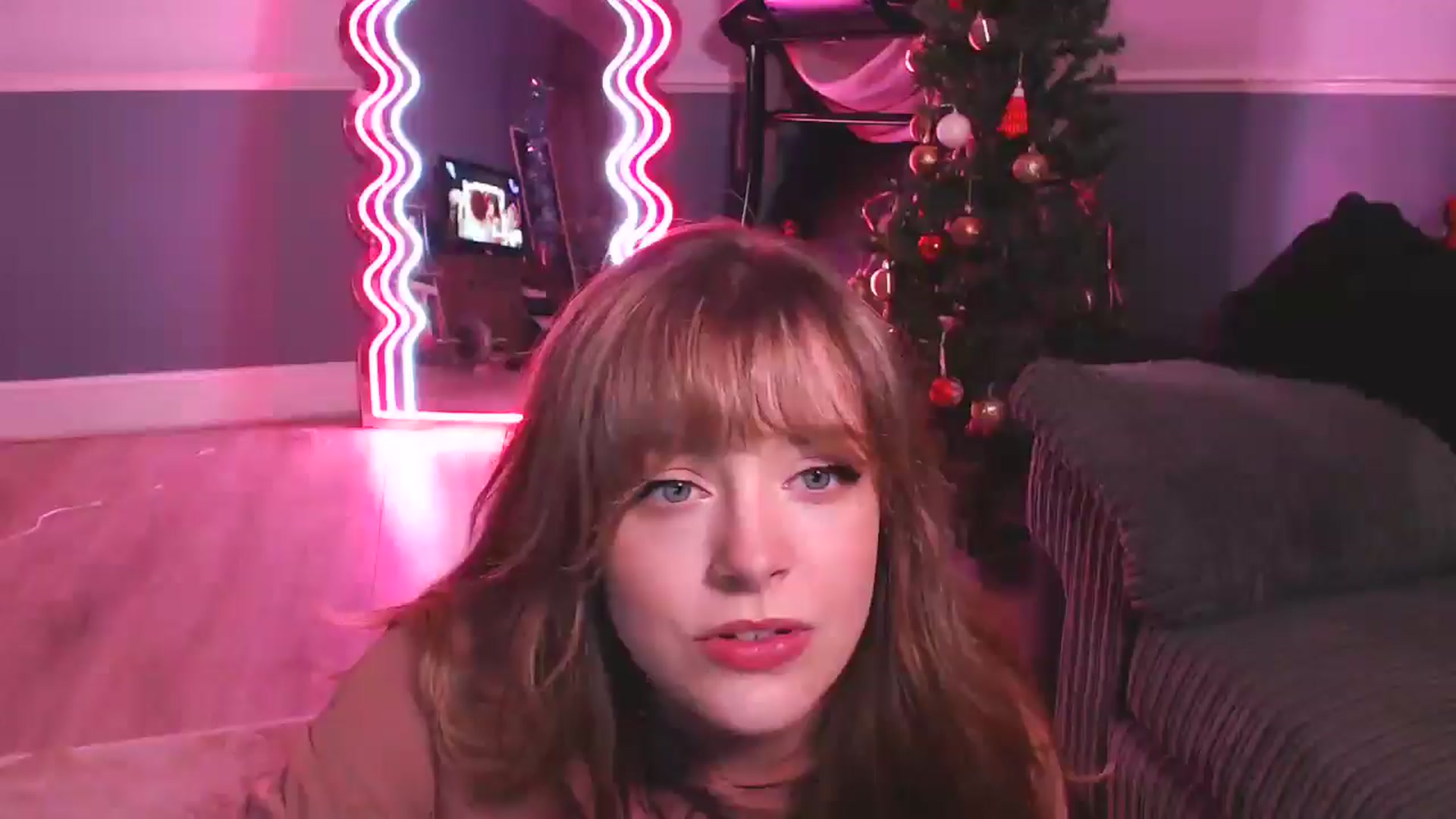 Gallery image thumbnail from KittyCash3w's myfreecams stream on, 12/03/2024, 19:24 image 20 of 20