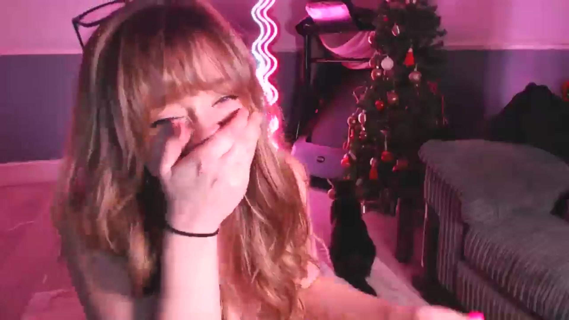 Gallery image thumbnail from KittyCash3w's myfreecams stream on, 12/03/2024, 20:19 image 20 of 20