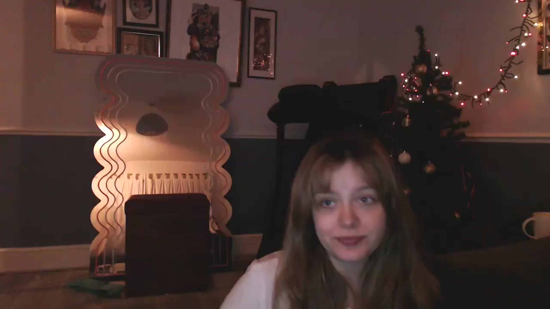 Gallery image thumbnail from KittyCash3w's myfreecams stream on, 12/08/2024, 18:09 image 3 of 20