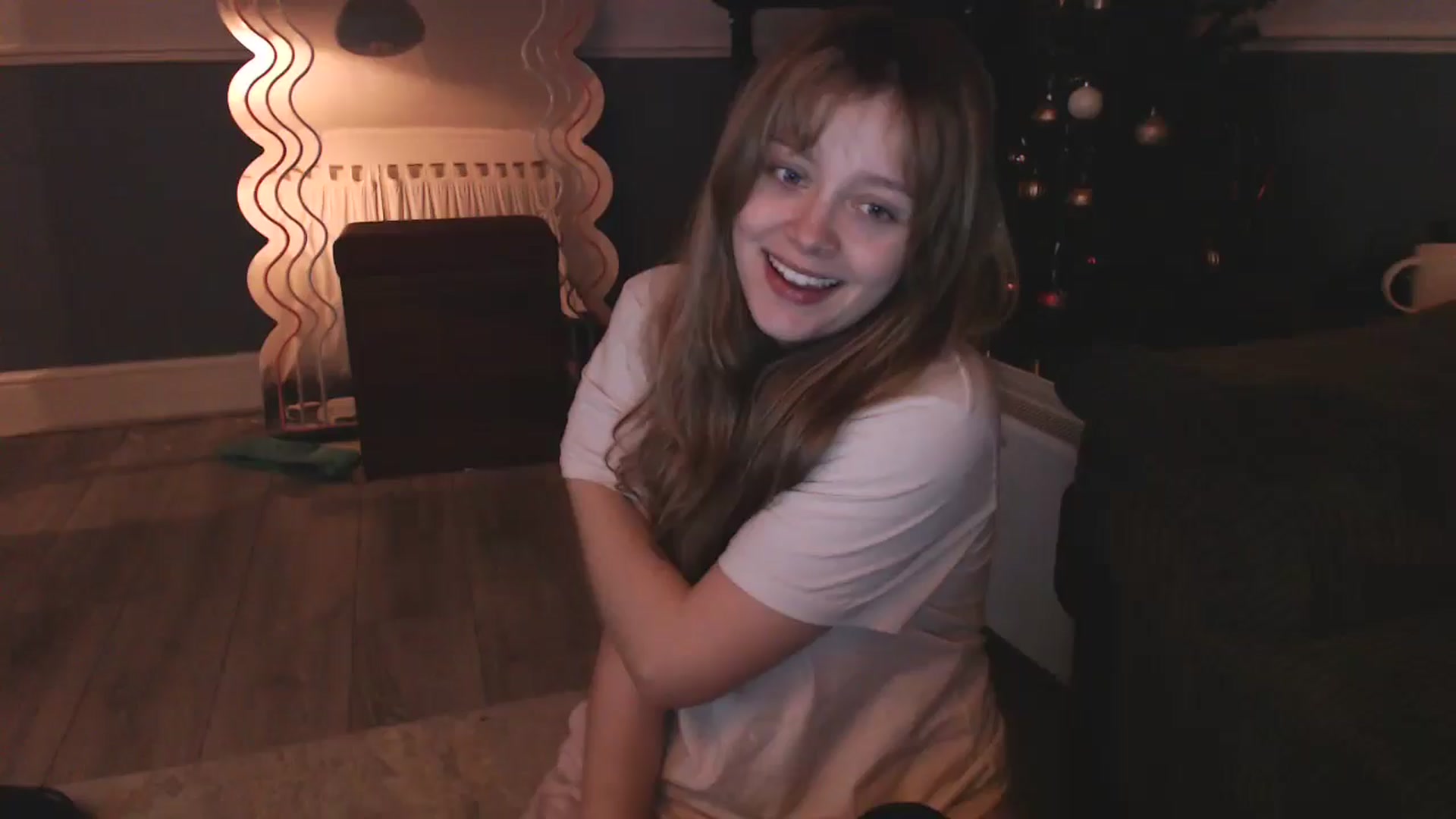 Gallery image thumbnail from KittyCash3w's myfreecams stream on, 12/08/2024, 18:09 image 2 of 20