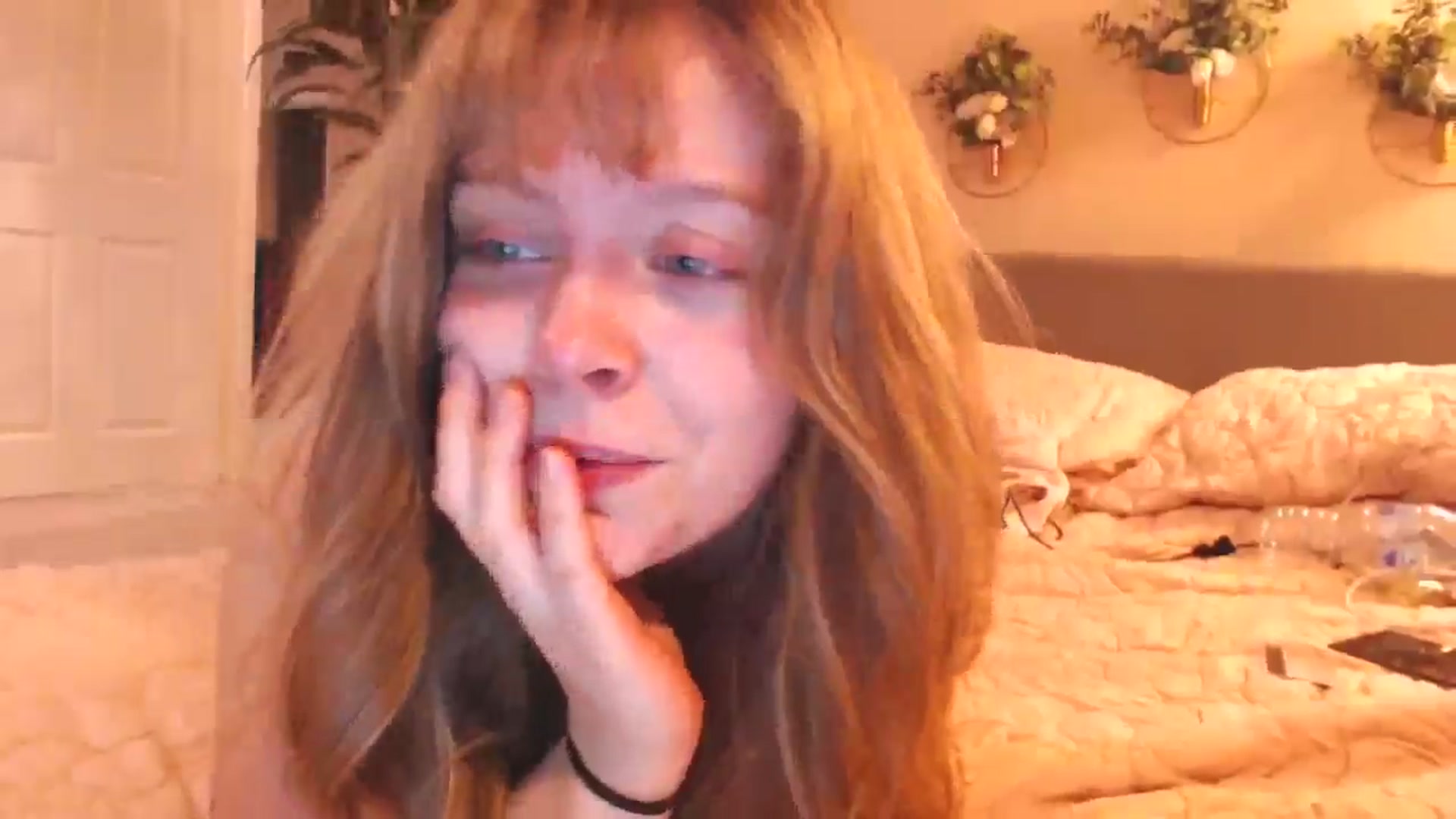 Gallery image thumbnail from KittyCash3w's myfreecams stream on, 12/10/2024, 19:49 image 13 of 20