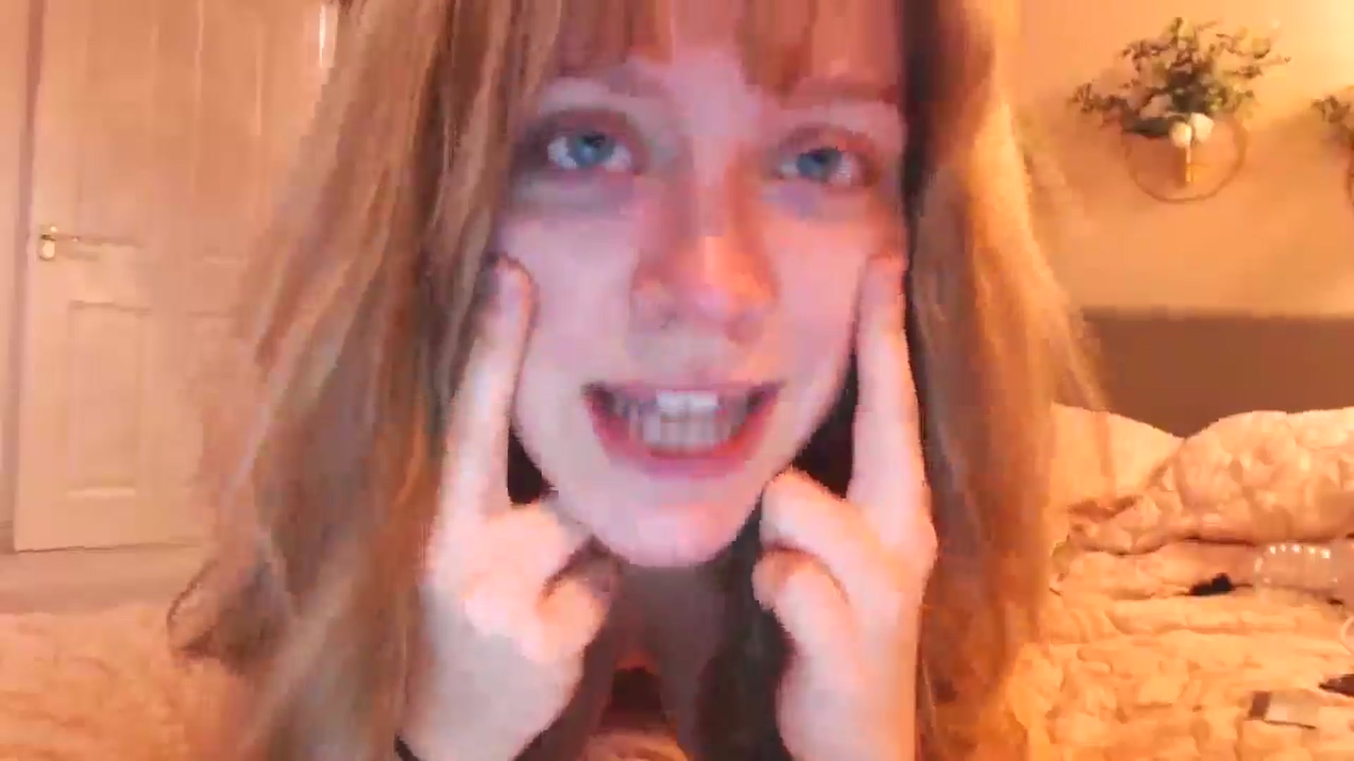 Gallery image thumbnail from KittyCash3w's myfreecams stream on, 12/10/2024, 19:49 image 20 of 20