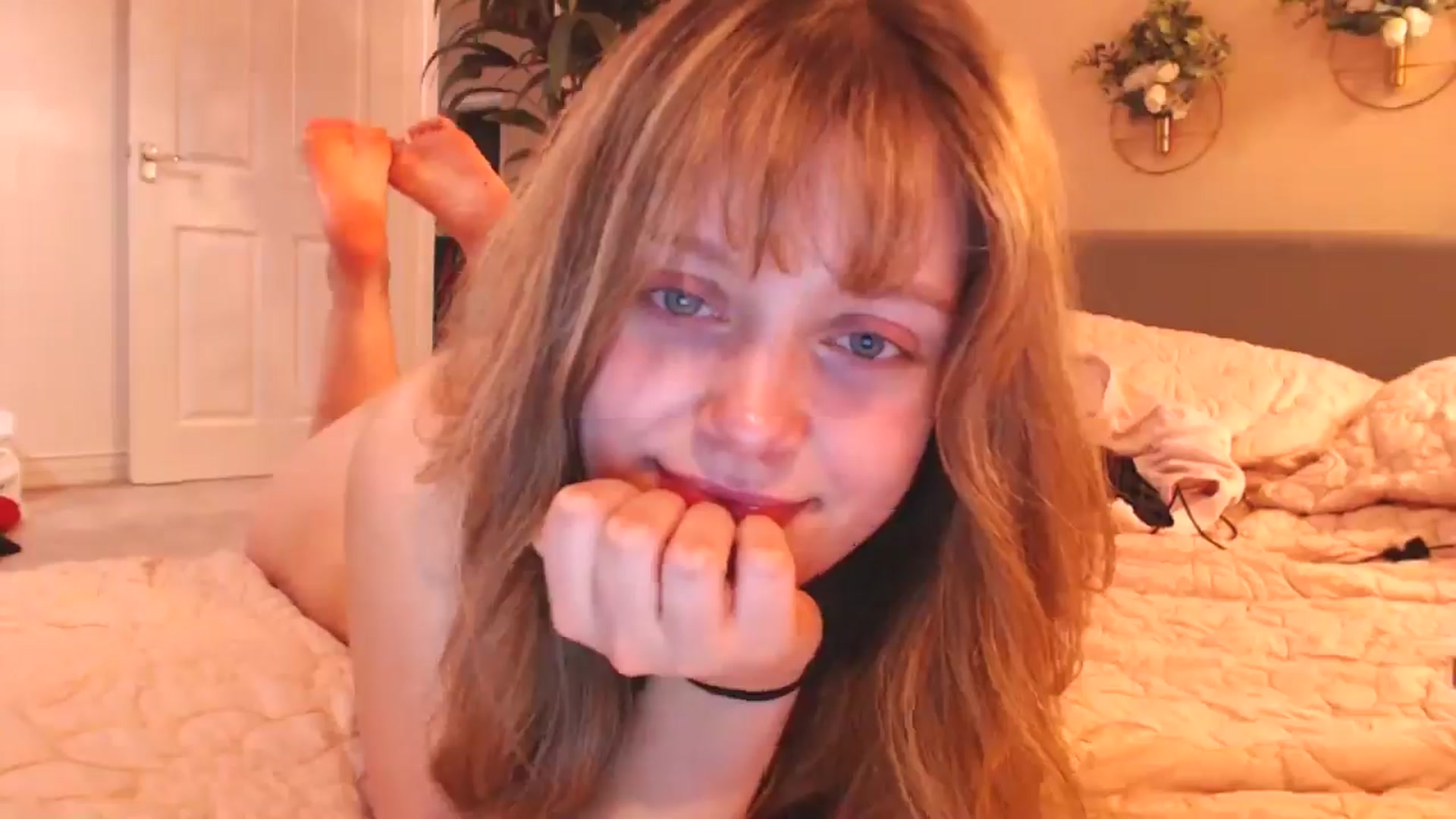 Gallery image thumbnail from KittyCash3w's myfreecams stream on, 12/10/2024, 19:49 image 5 of 20