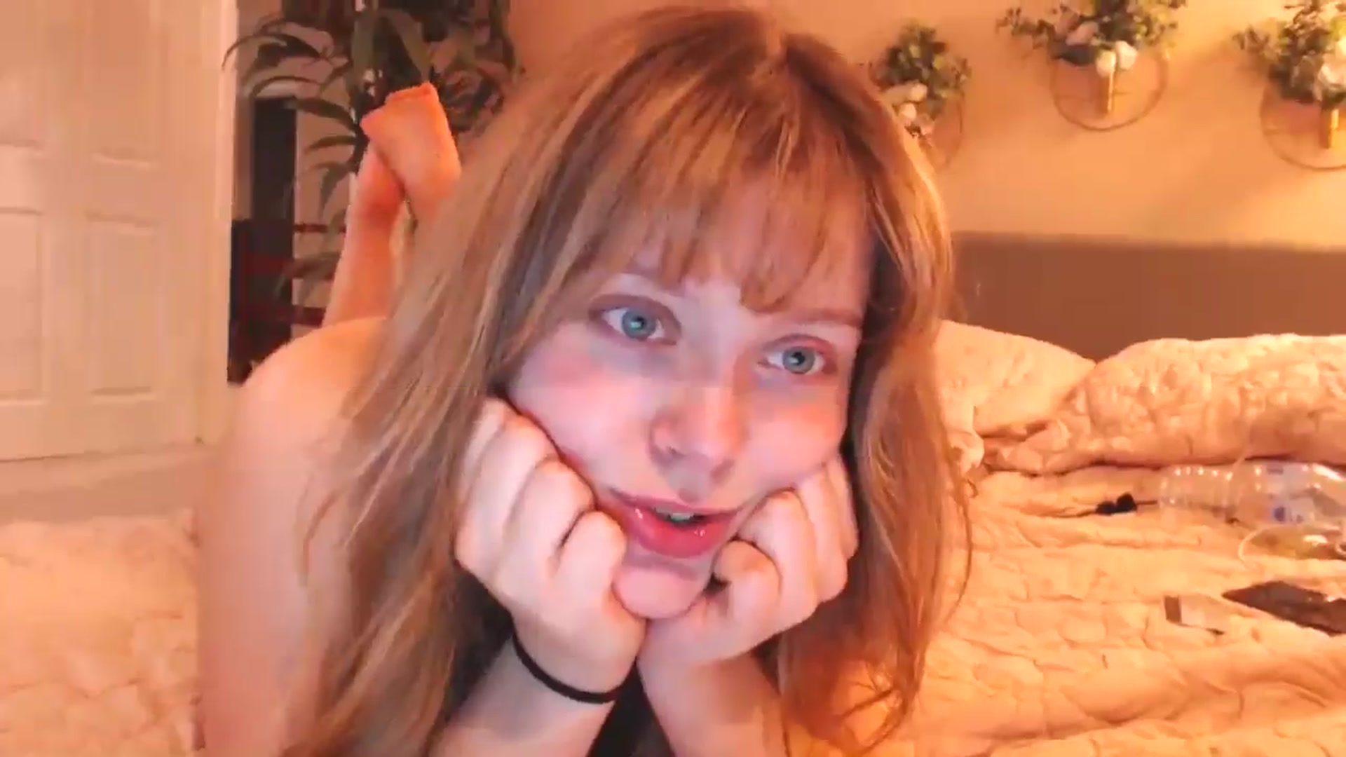 Gallery image thumbnail from KittyCash3w's myfreecams stream on, 12/10/2024, 19:49 image 18 of 20