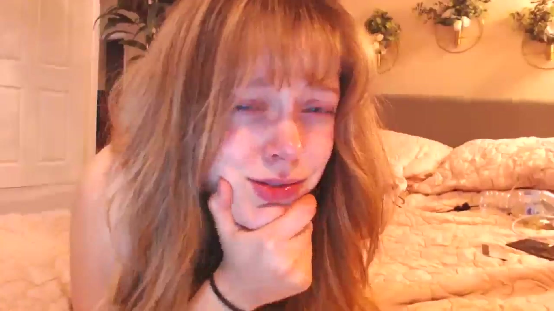 Gallery image thumbnail from KittyCash3w's myfreecams stream on, 12/10/2024, 19:49 image 10 of 20