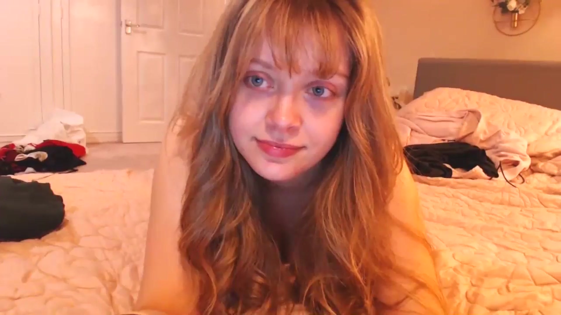 Gallery image thumbnail from KittyCash3w's myfreecams stream on, 12/10/2024, 19:49 image 2 of 20