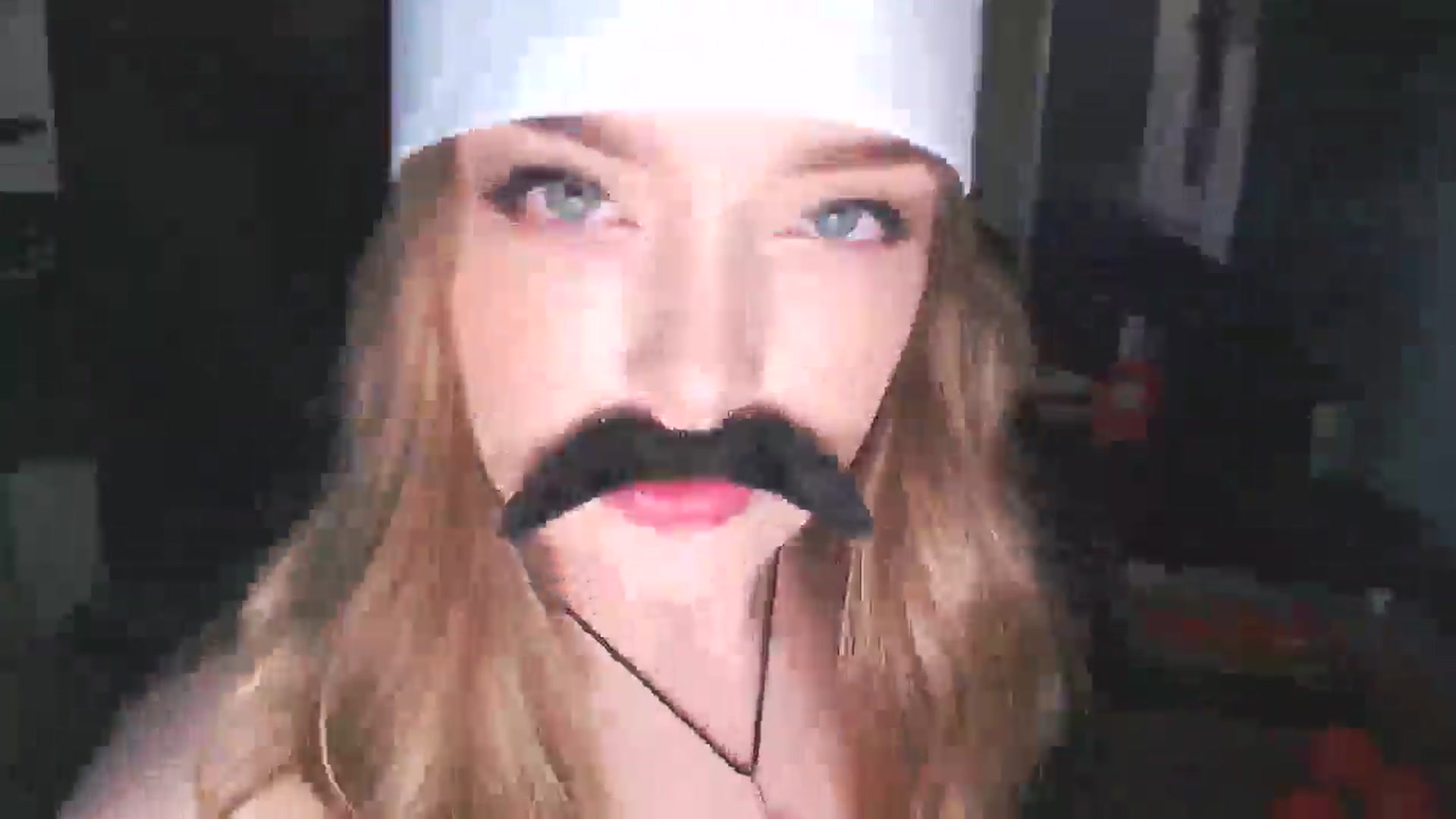 Gallery image thumbnail from KittyCash3w's myfreecams stream on, 12/18/2024, 19:12 image 4 of 20