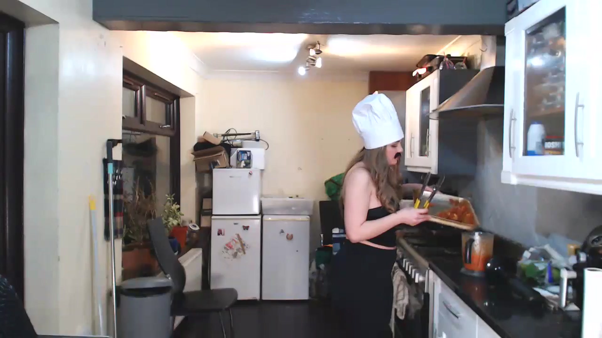 Gallery image thumbnail from KittyCash3w's myfreecams stream on, 12/18/2024, 19:12 image 19 of 20