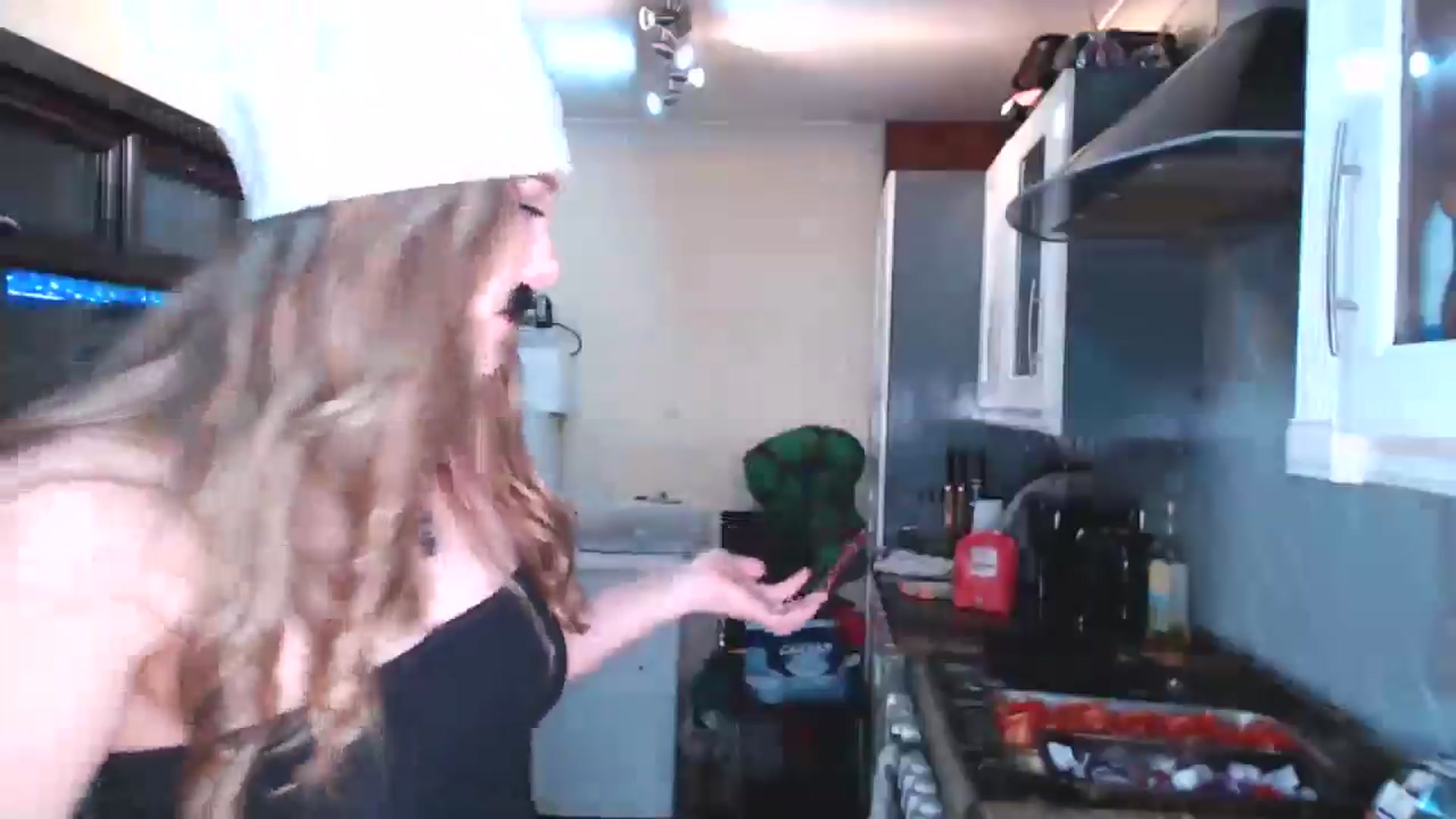 Gallery image thumbnail from KittyCash3w's myfreecams stream on, 12/18/2024, 19:12 image 7 of 20
