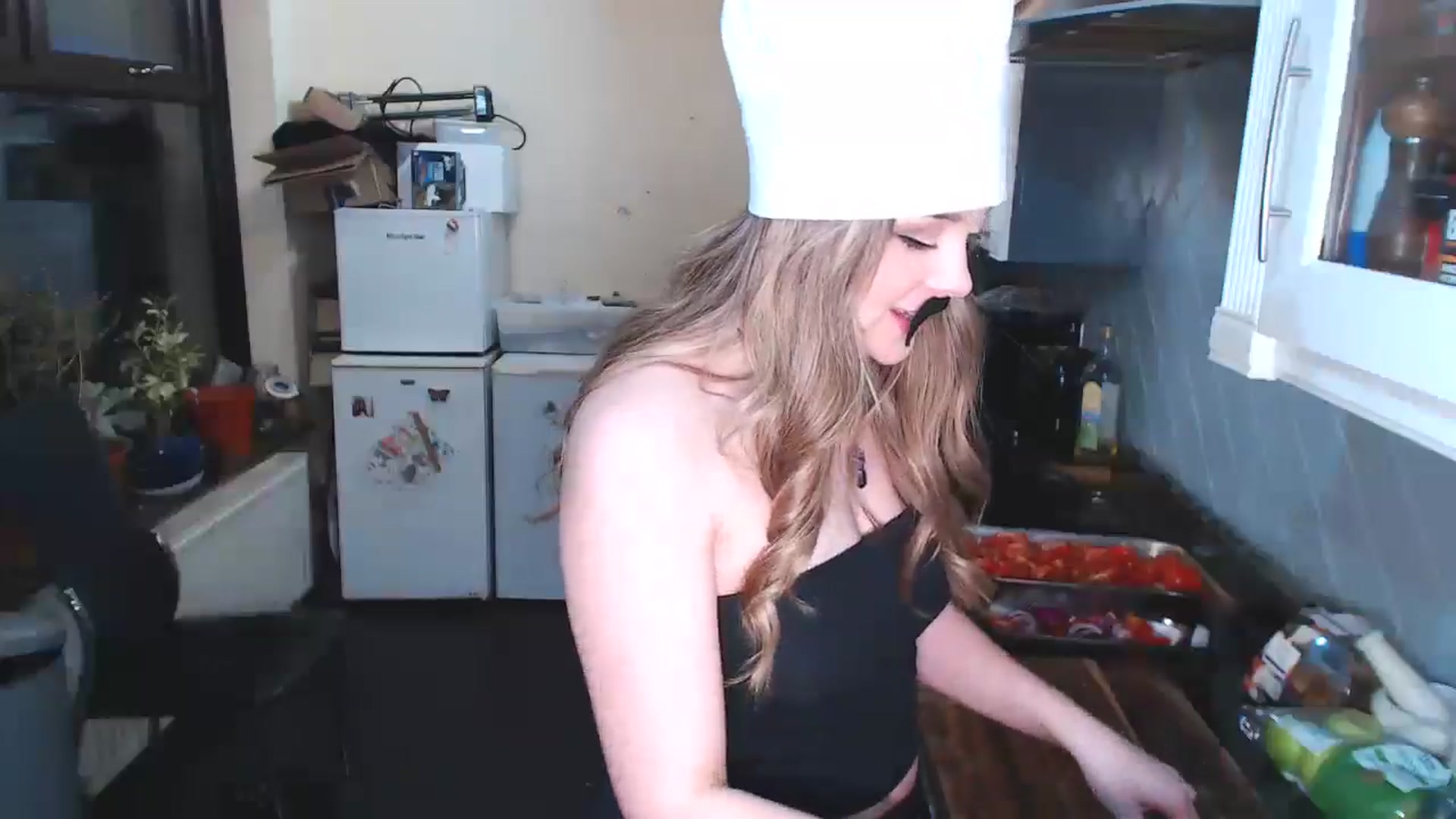 Gallery image thumbnail from KittyCash3w's myfreecams stream on, 12/18/2024, 19:12 image 6 of 20