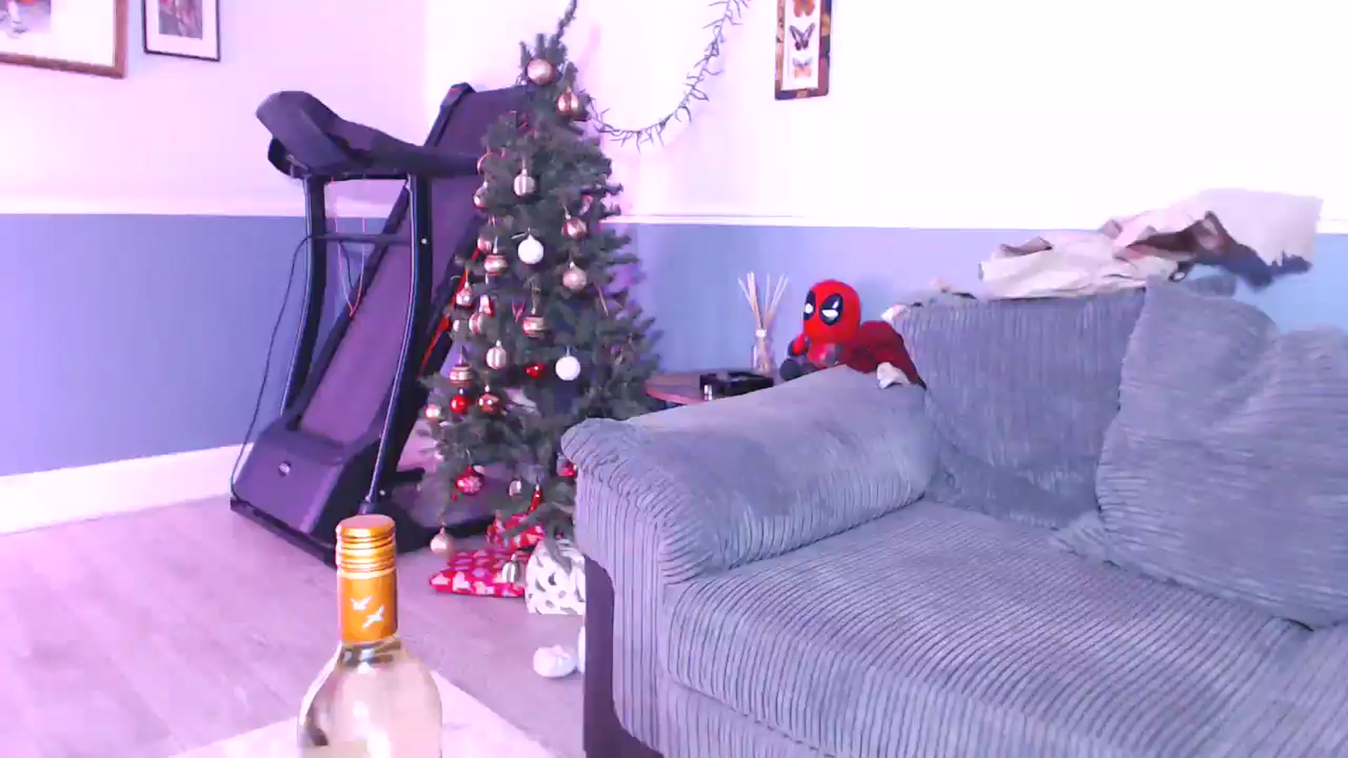 Gallery image thumbnail from KittyCash3w's myfreecams stream on, 12/20/2024, 20:58 image 19 of 20