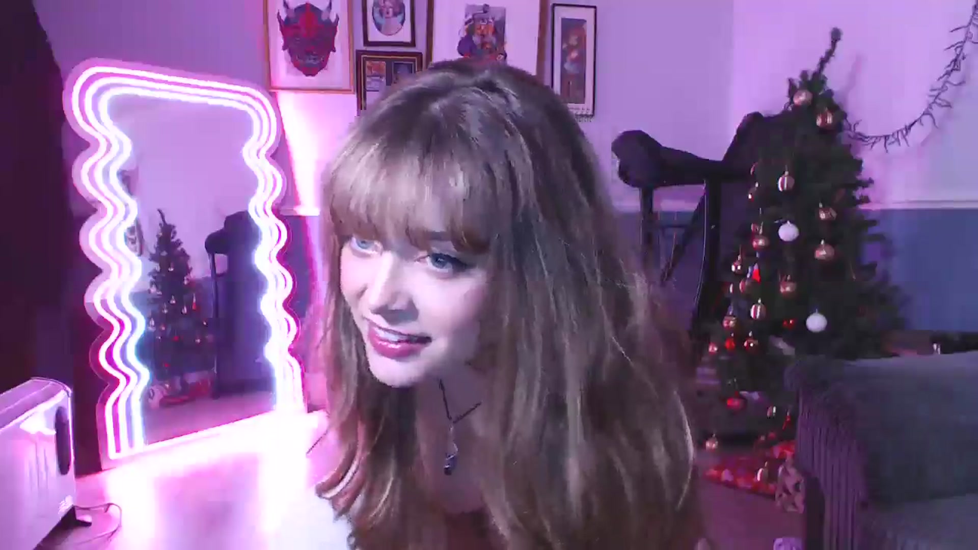 Gallery image thumbnail from KittyCash3w's myfreecams stream on, 12/20/2024, 23:17 image 3 of 20