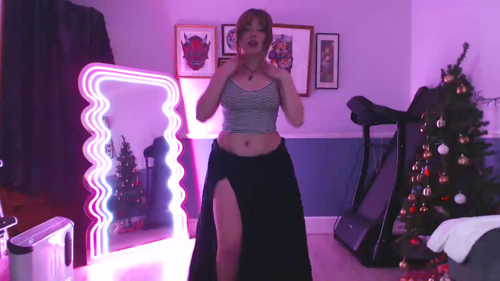Gallery image thumbnail from KittyCash3w's myfreecams stream on, 12/20/2024, 23:17 image 11 of 20