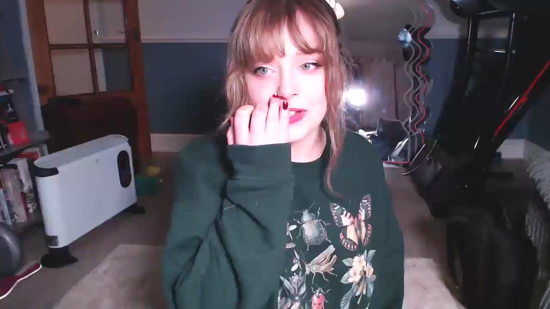 Gallery image thumbnail from KittyCash3w's myfreecams stream on, 01/08/2025, 20:09 image 10 of 20