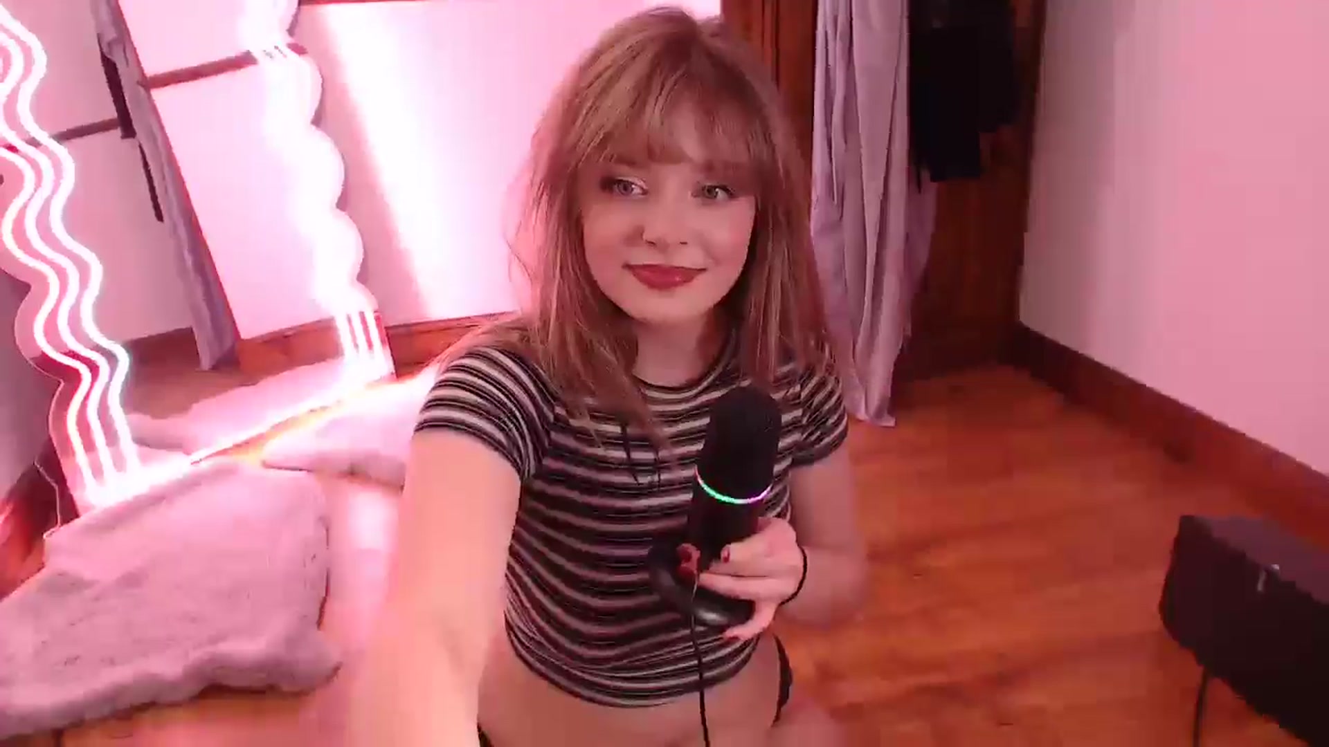 Gallery image thumbnail from KittyCash3w's myfreecams stream on, 01/15/2025, 22:09 image 11 of 20
