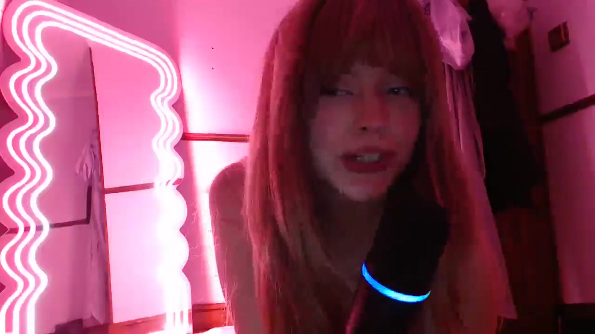 Gallery image thumbnail from KittyCash3w's myfreecams stream on, 01/16/2025, 24:21 image 16 of 20