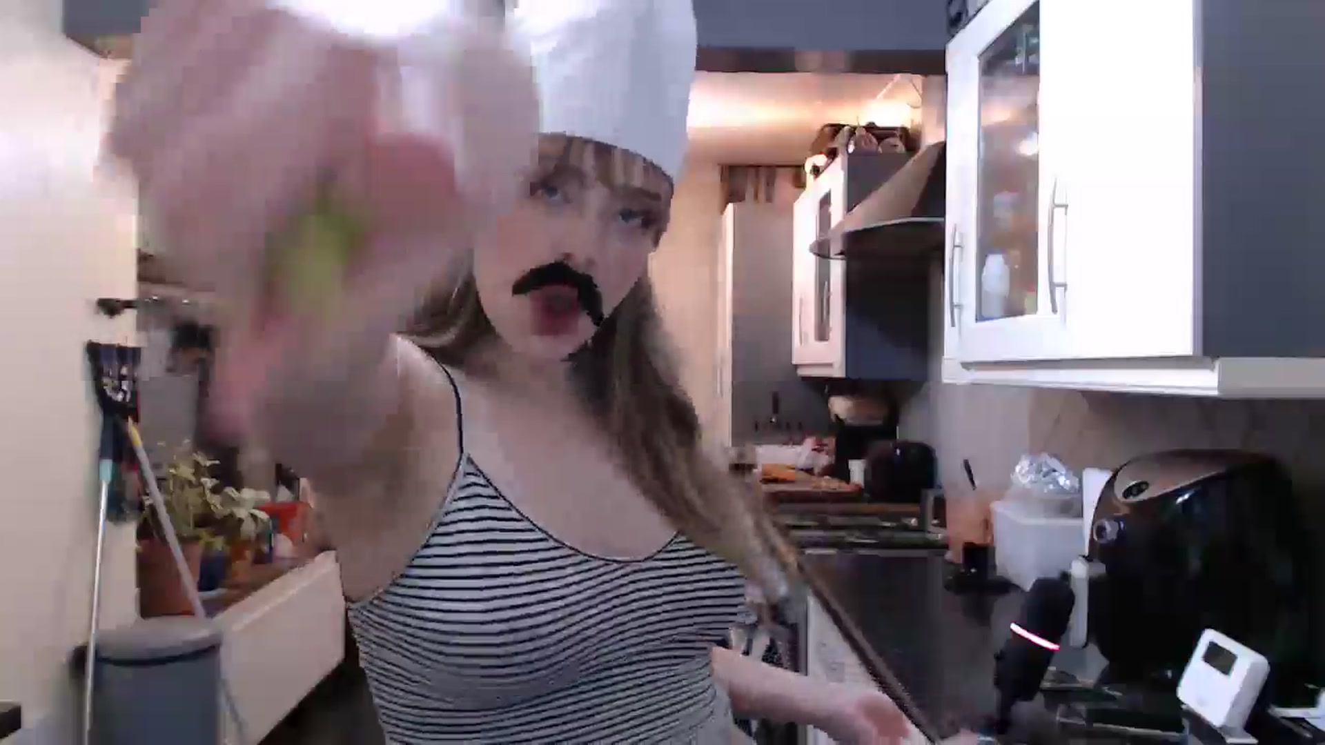 Gallery image thumbnail from KittyCash3w's myfreecams stream on, 01/22/2025, 21:53 image 6 of 20