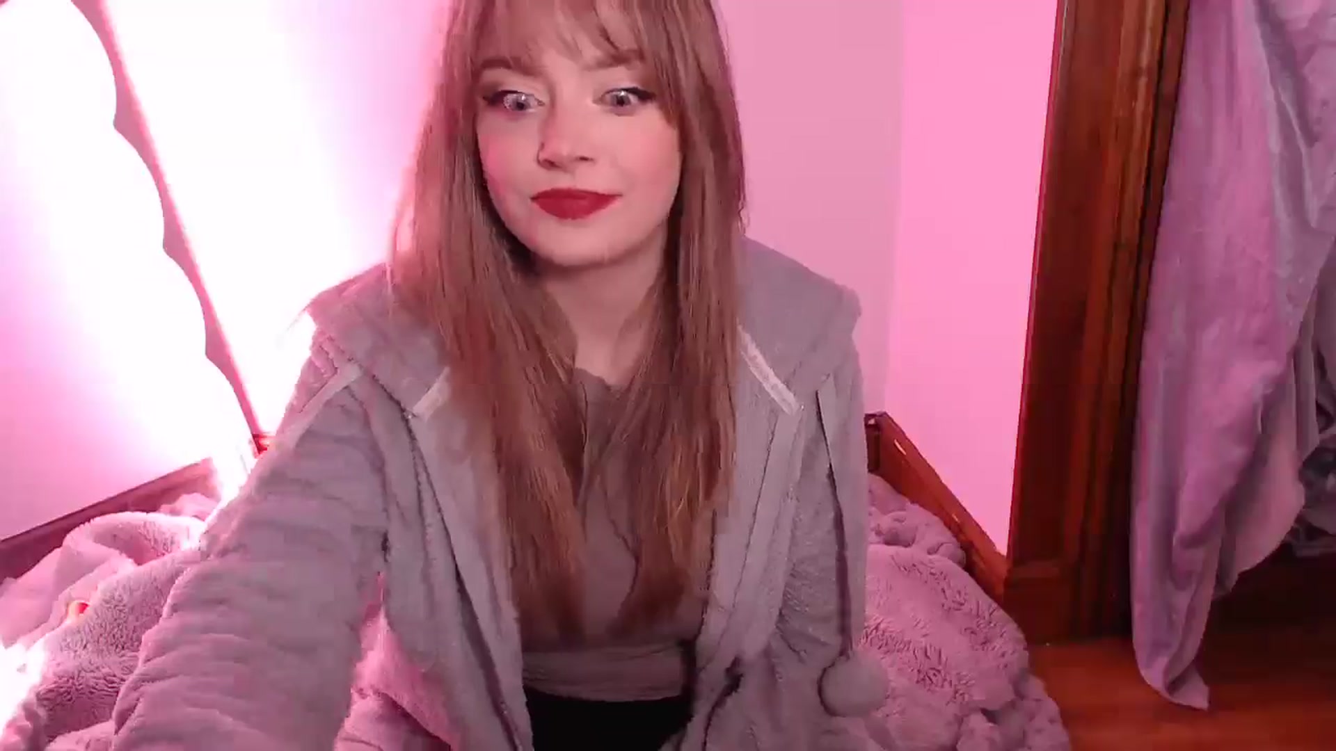 Gallery image thumbnail from KittyCash3w's myfreecams stream on, 01/25/2025, 19:46 image 13 of 20