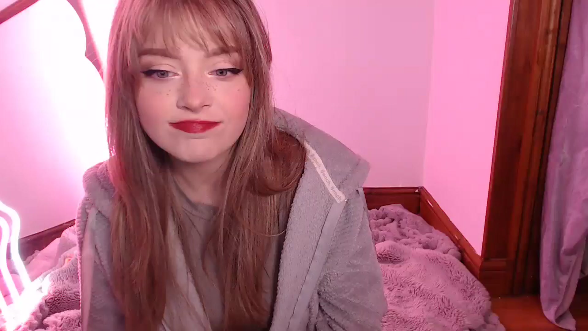 Gallery image thumbnail from KittyCash3w's myfreecams stream on, 01/25/2025, 19:46 image 11 of 20