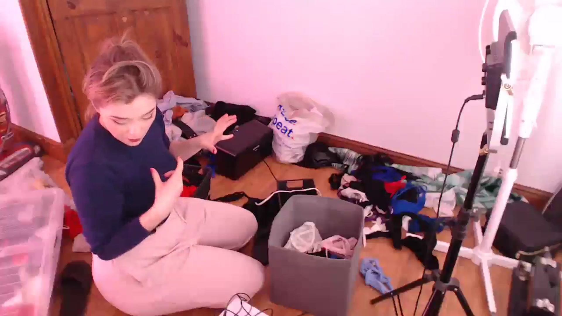 Gallery image thumbnail from KittyCash3w's myfreecams stream on, 02/15/2025, 22:46 image 8 of 20