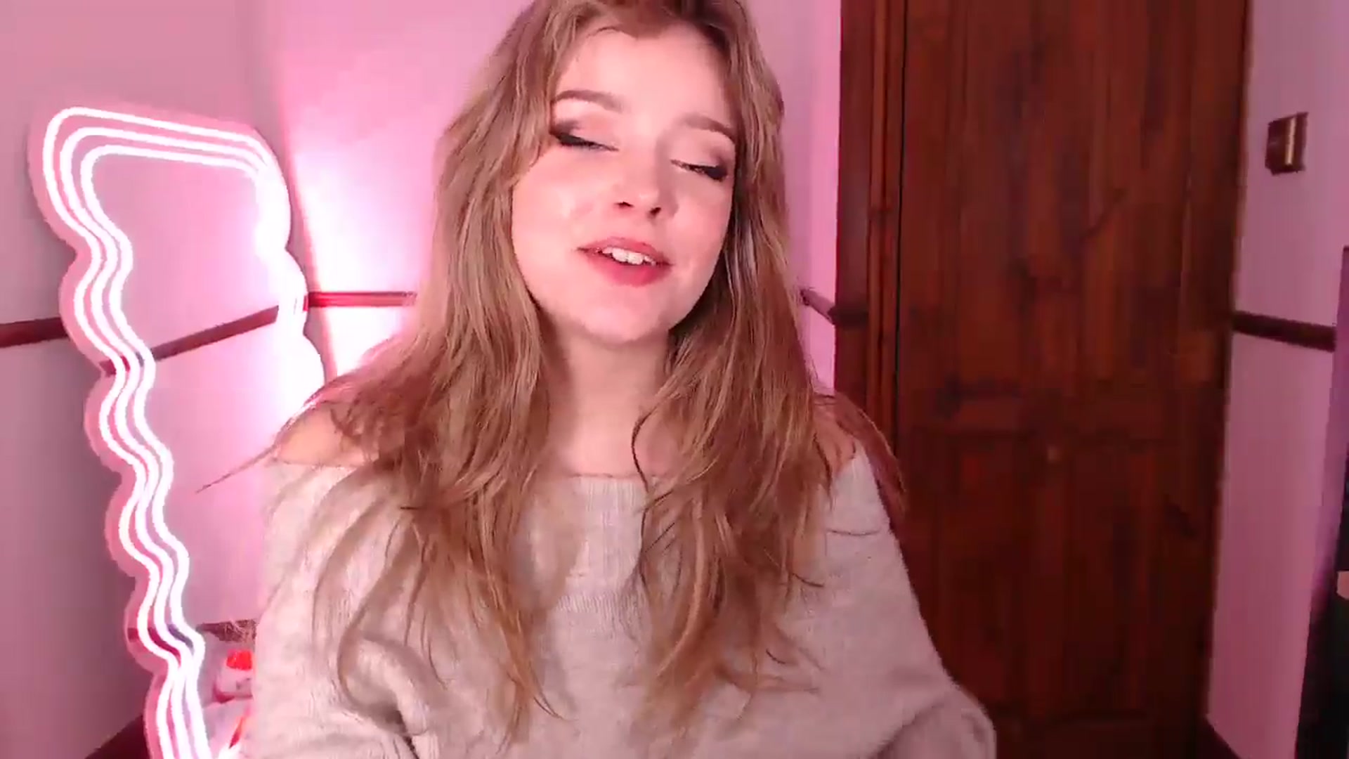 Gallery image thumbnail from KittyCash3w's myfreecams stream on, 02/19/2025, 19:54 image 20 of 20