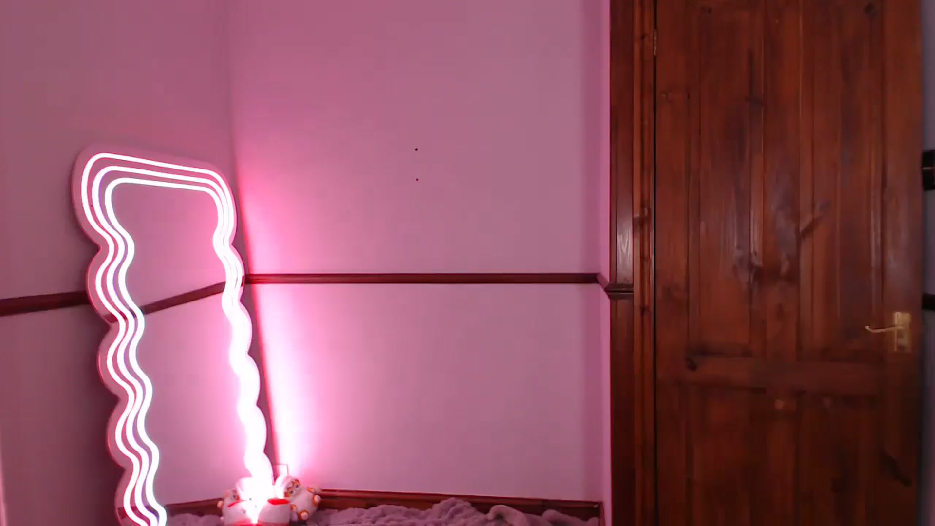 Gallery image thumbnail from KittyCash3w's myfreecams stream on, 02/20/2025, 20:20 image 5 of 20