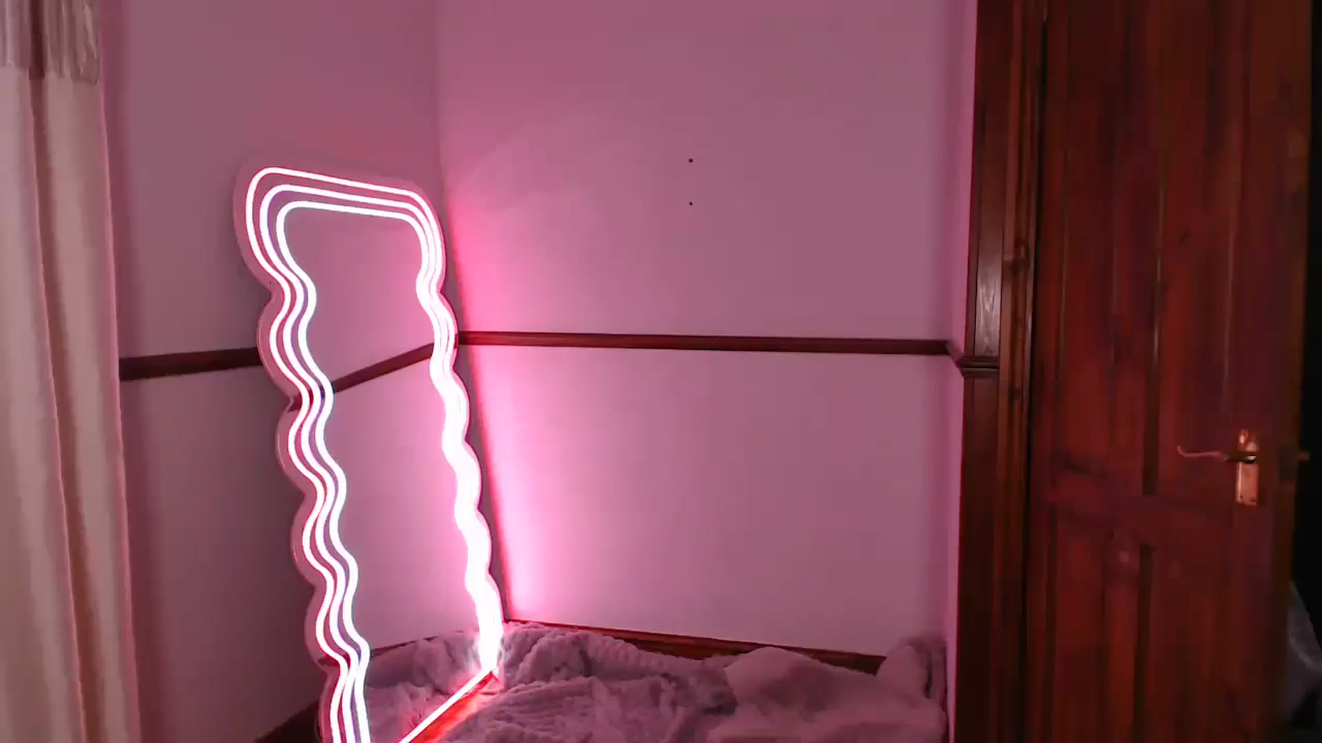 Gallery image thumbnail from KittyCash3w's myfreecams stream on, 02/20/2025, 22:28 image 5 of 20
