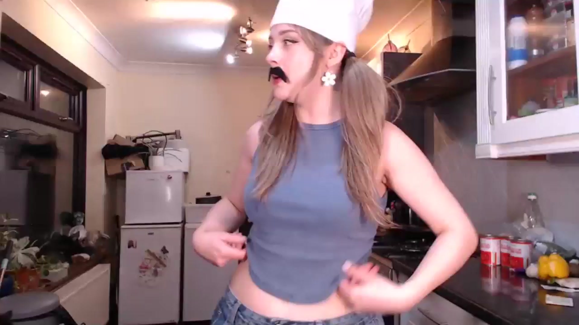 Gallery image thumbnail from KittyCash3w's myfreecams stream on, 02/26/2025, 19:10 image 1 of 20