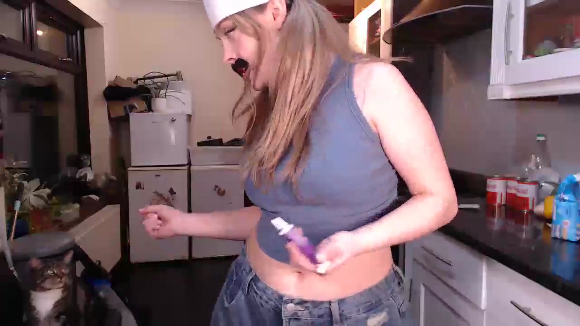 Gallery image thumbnail from KittyCash3w's myfreecams stream on, 02/26/2025, 19:10 image 9 of 20