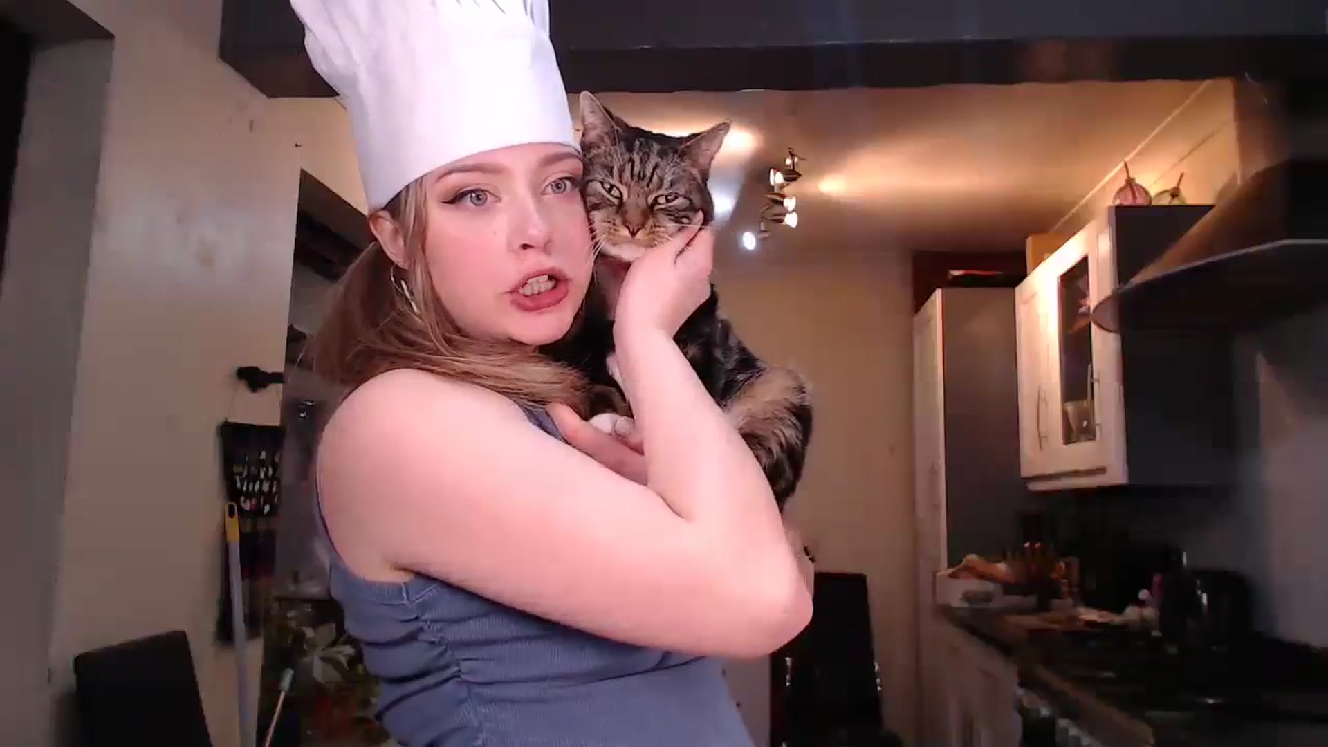 Gallery image thumbnail from KittyCash3w's myfreecams stream on, 02/26/2025, 20:55 image 18 of 20