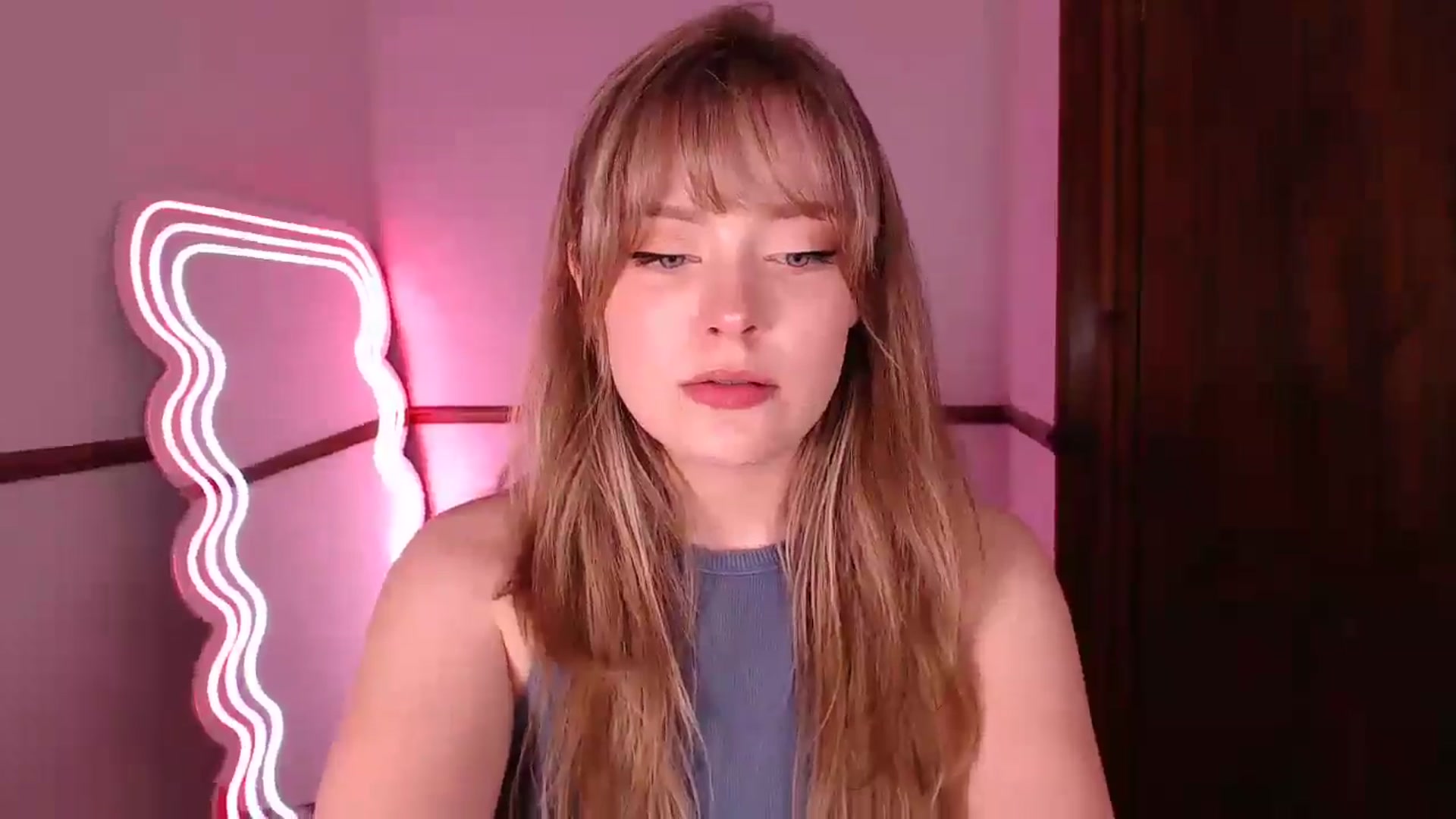 Gallery image thumbnail from KittyCash3w's myfreecams stream on, 03/05/2025, 18:31 image 12 of 20