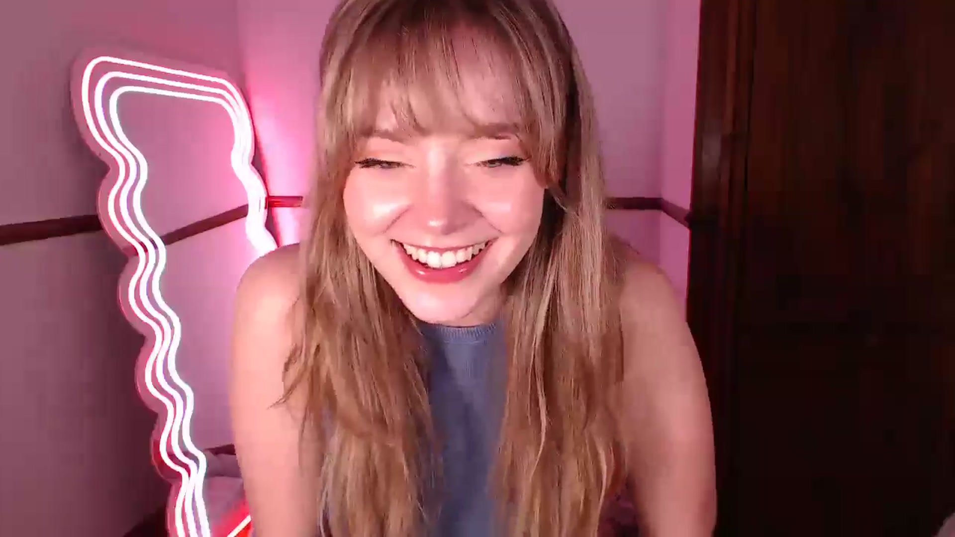 Gallery image thumbnail from KittyCash3w's myfreecams stream on, 03/05/2025, 18:31 image 14 of 20