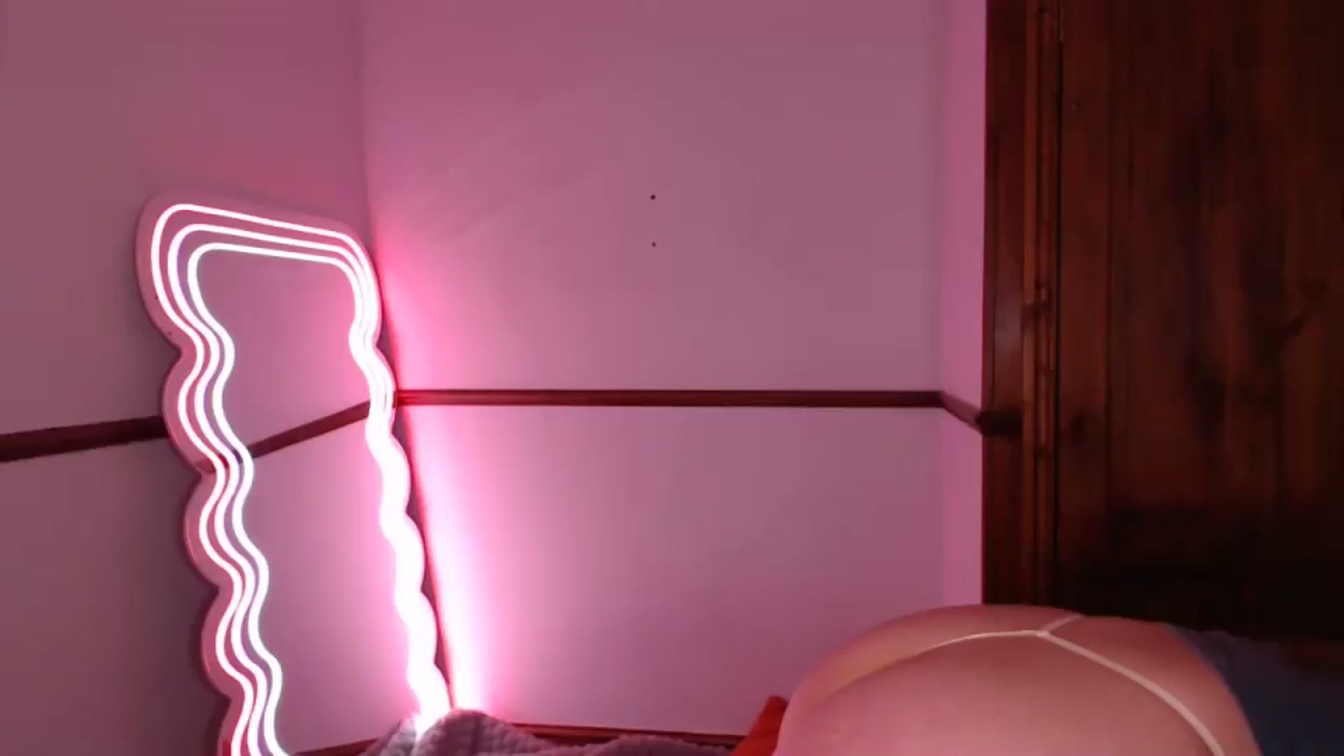 Gallery image thumbnail from KittyCash3w's myfreecams stream on, 03/05/2025, 19:08 image 1 of 20