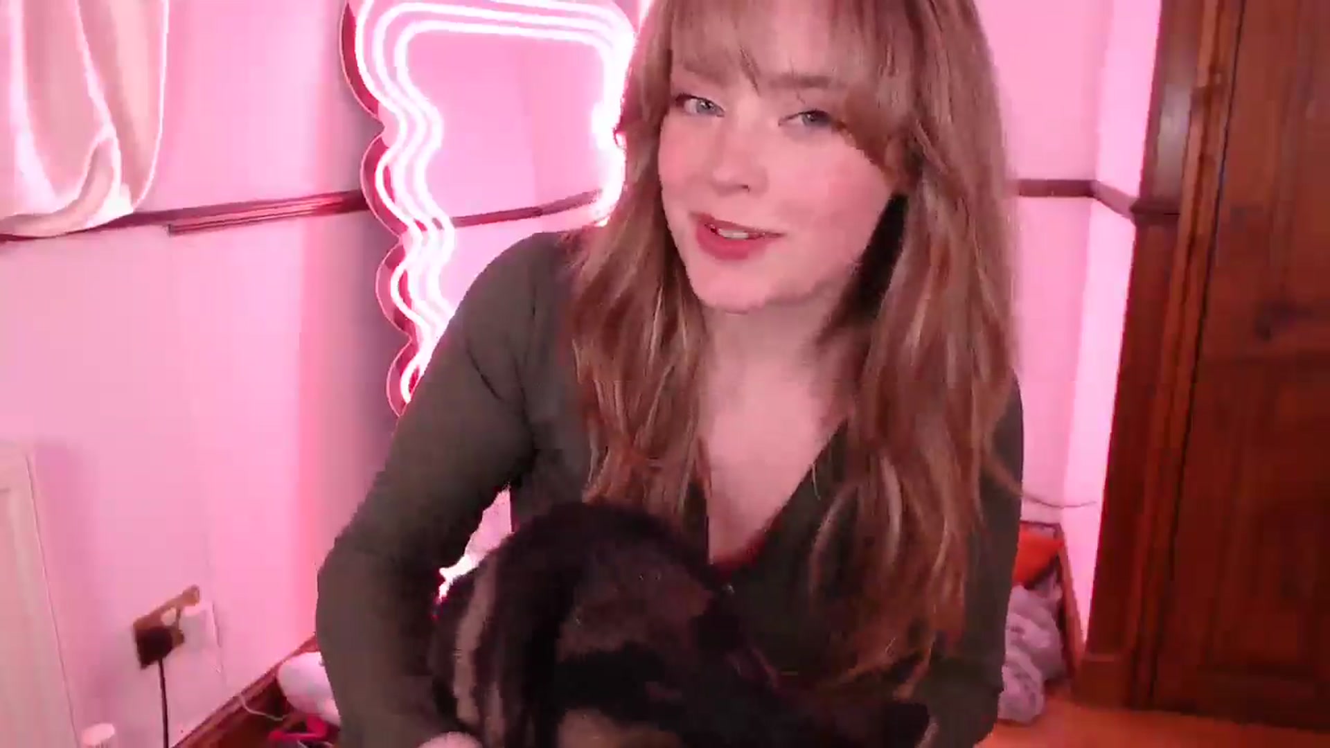 Gallery image thumbnail from KittyCash3w's myfreecams stream on, 03/06/2025, 20:13 image 16 of 20