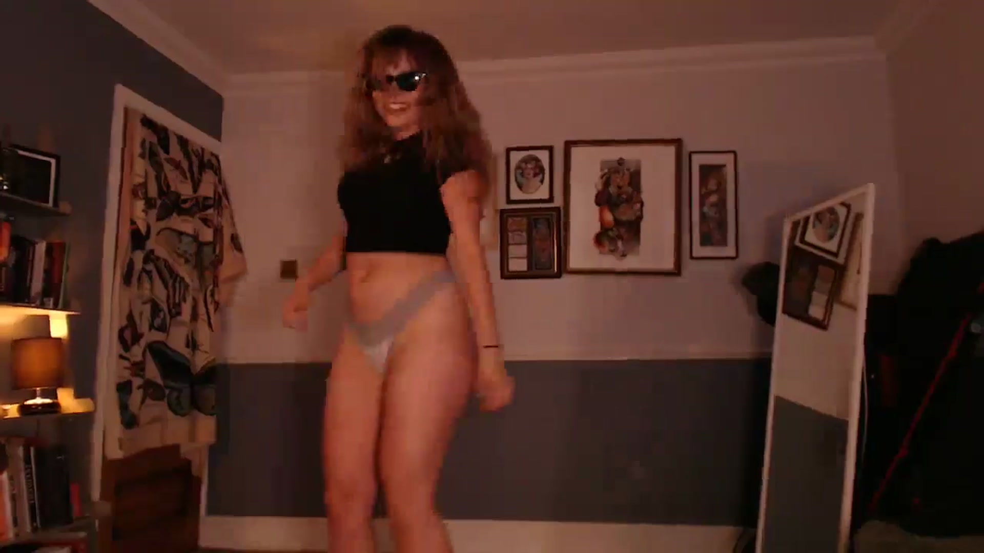 Gallery image thumbnail from KittyCash3w's myfreecams stream on, 05/21/2025, 20:15 image 6 of 20