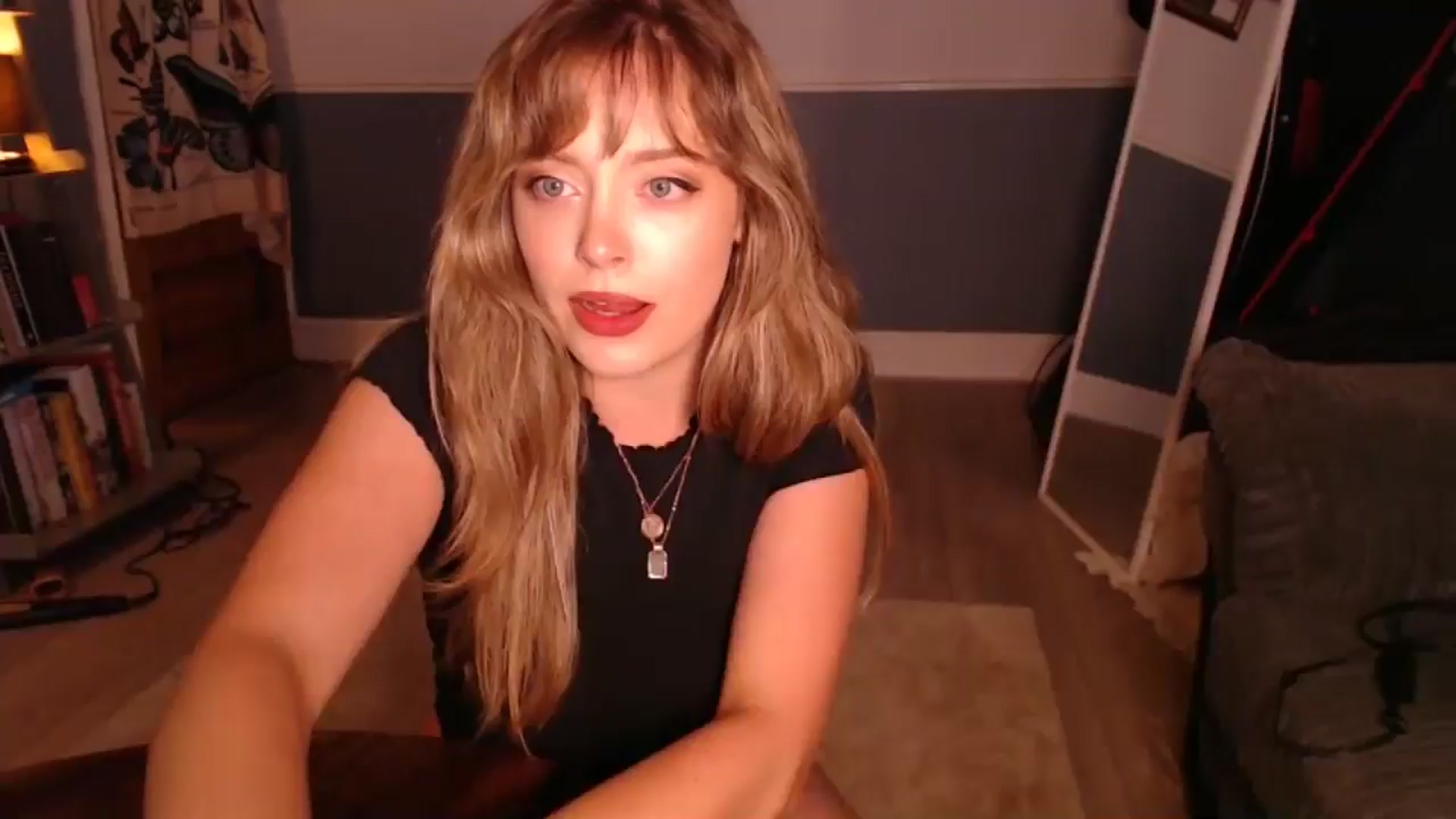 Gallery image thumbnail from KittyCash3w's myfreecams stream on, 05/21/2025, 20:15 image 1 of 20